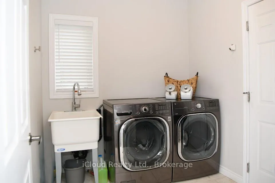 Photo 11 of 264 Blair Creek Drive, Kitchener — HOMEH