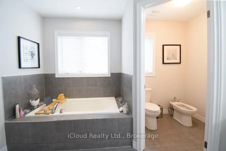 Photo 23 of 264 Blair Creek Drive, Kitchener — HOMEH