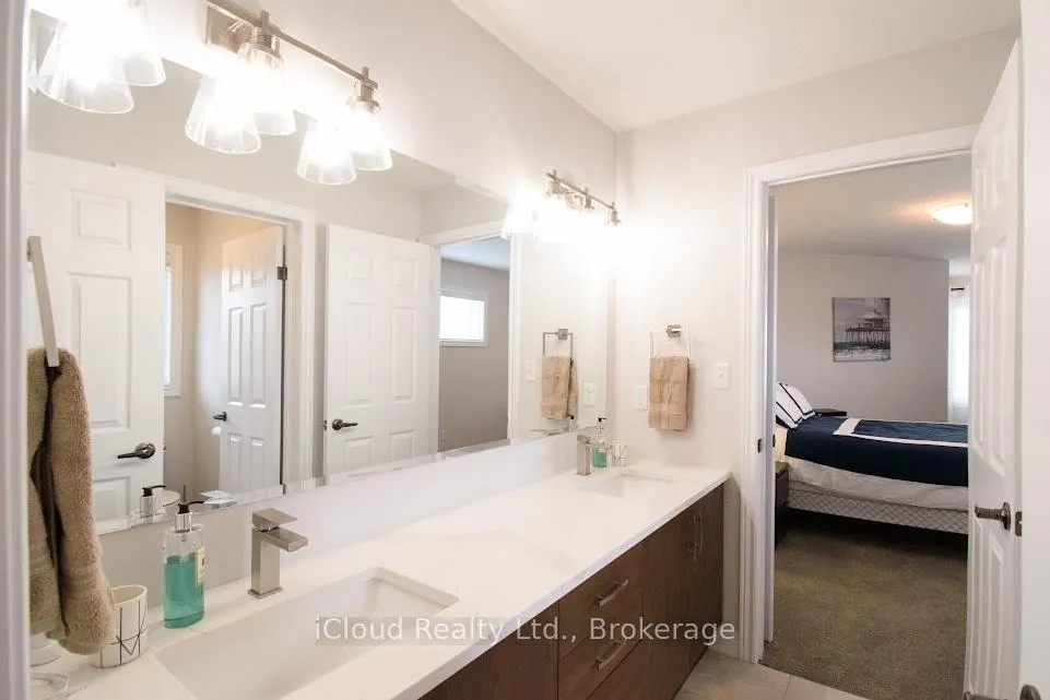 Photo 24 of 264 Blair Creek Drive, Kitchener — HOMEH