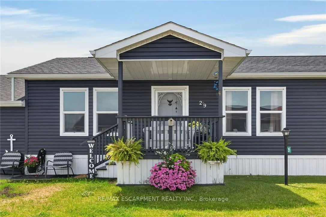 Photo 2 of 29 Hickory Hollow, Kitchener, Forest Heights — HOMEH