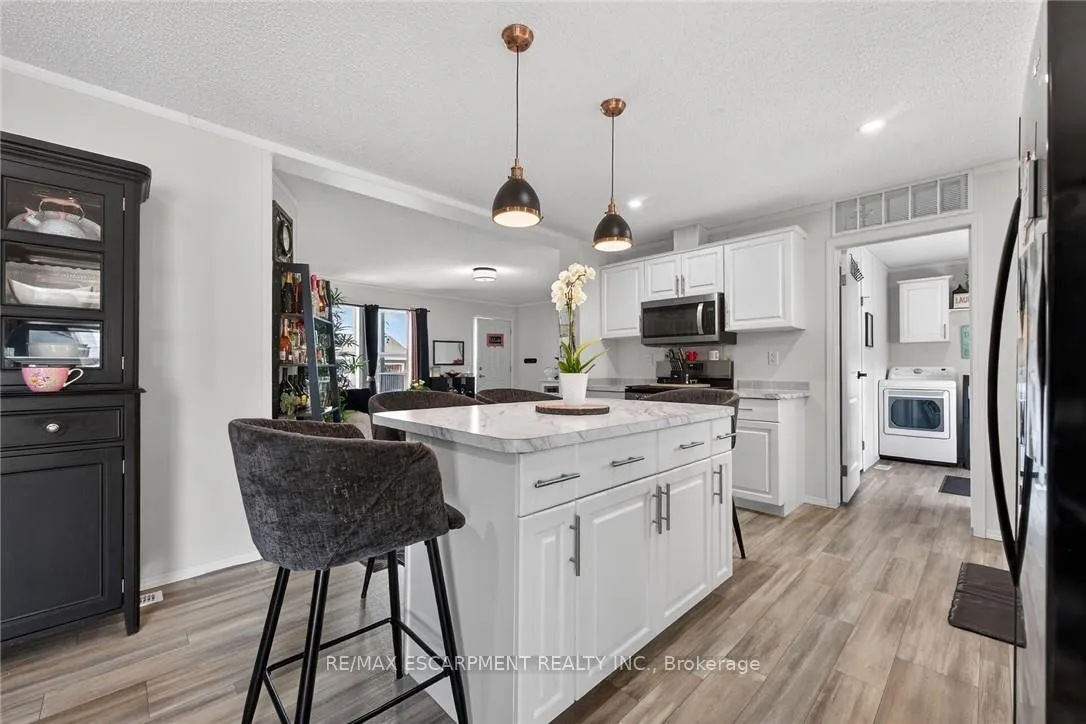 Photo 6 of 29 Hickory Hollow, Kitchener, Forest Heights — HOMEH