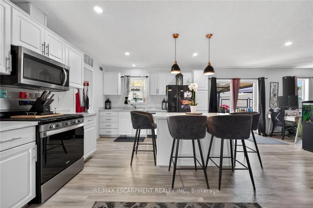 Photo 8 of 29 Hickory Hollow, Kitchener, Forest Heights — HOMEH