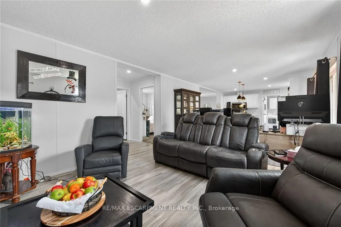 Photo 15 of 29 Hickory Hollow, Kitchener, Forest Heights — HOMEH