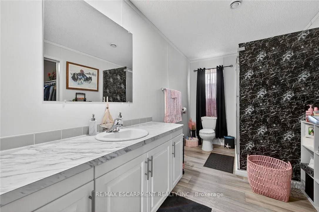 Photo 24 of 29 Hickory Hollow, Kitchener, Forest Heights — HOMEH