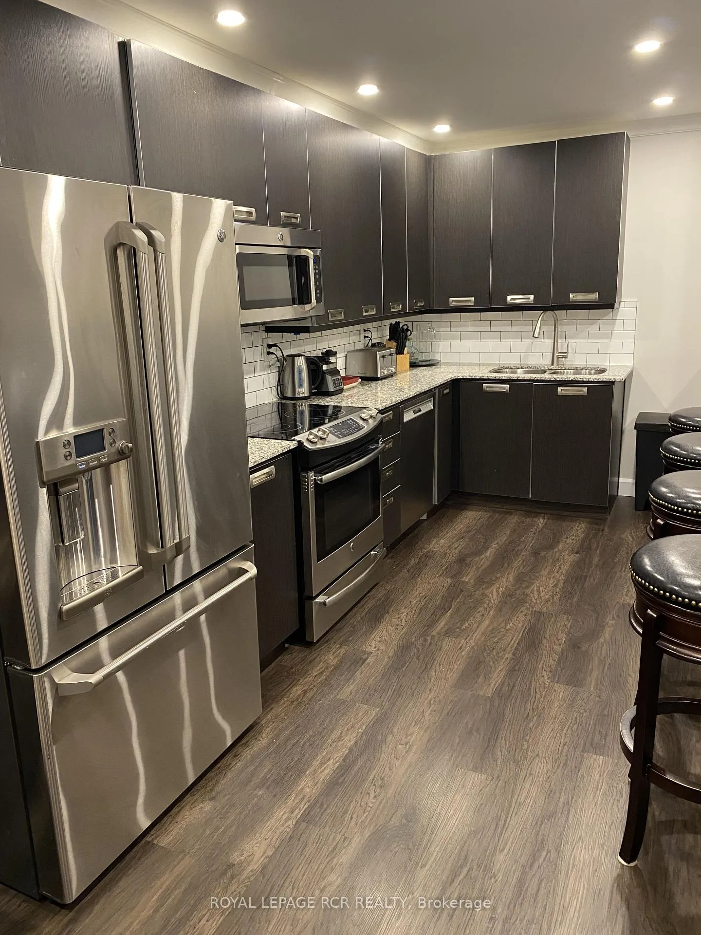 Photo 1 of Unit 12, 121 Milestone Crescent, Aurora, Aurora Village — HOMEH