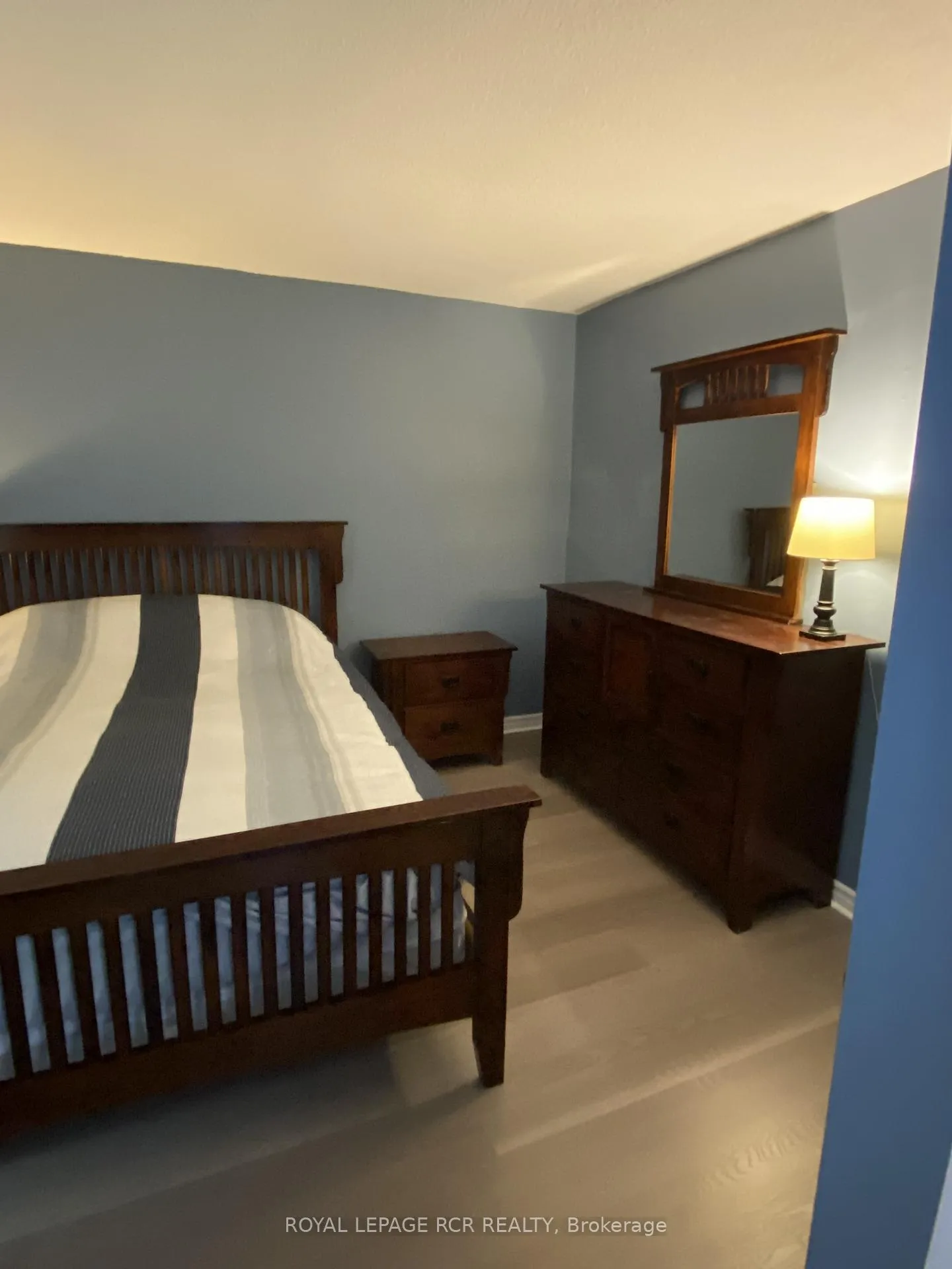 Photo 9 of Unit 12, 121 Milestone Crescent, Aurora, Aurora Village — HOMEH