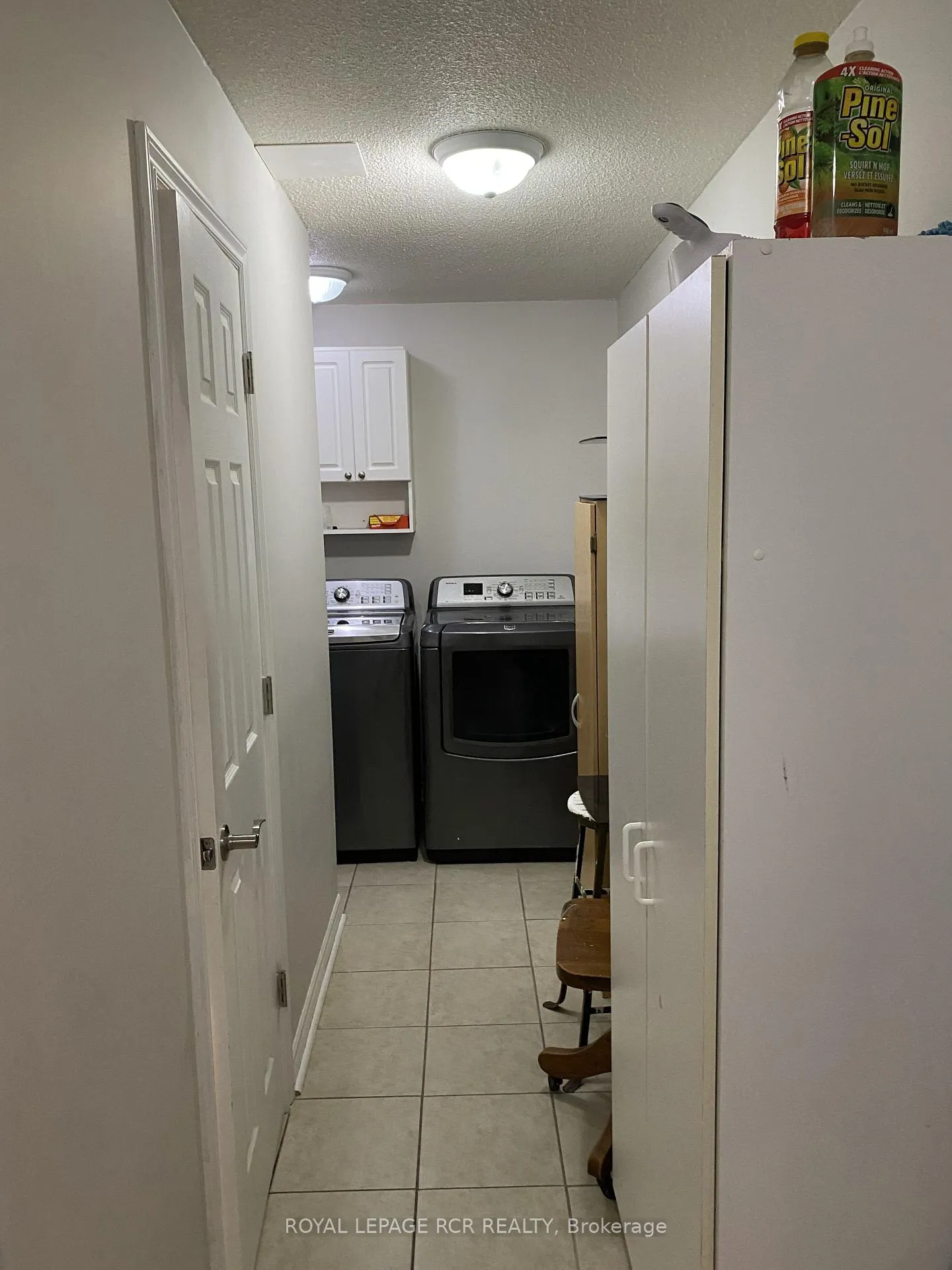 Photo 14 of Unit 12, 121 Milestone Crescent, Aurora, Aurora Village — HOMEH