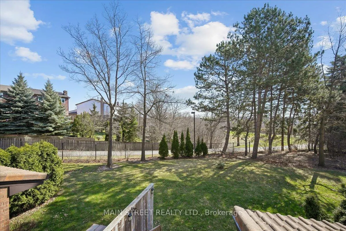 Photo 8 of Unit 217, 1000 Cedarglen Gate, Mississauga, Erindale — HOMEH