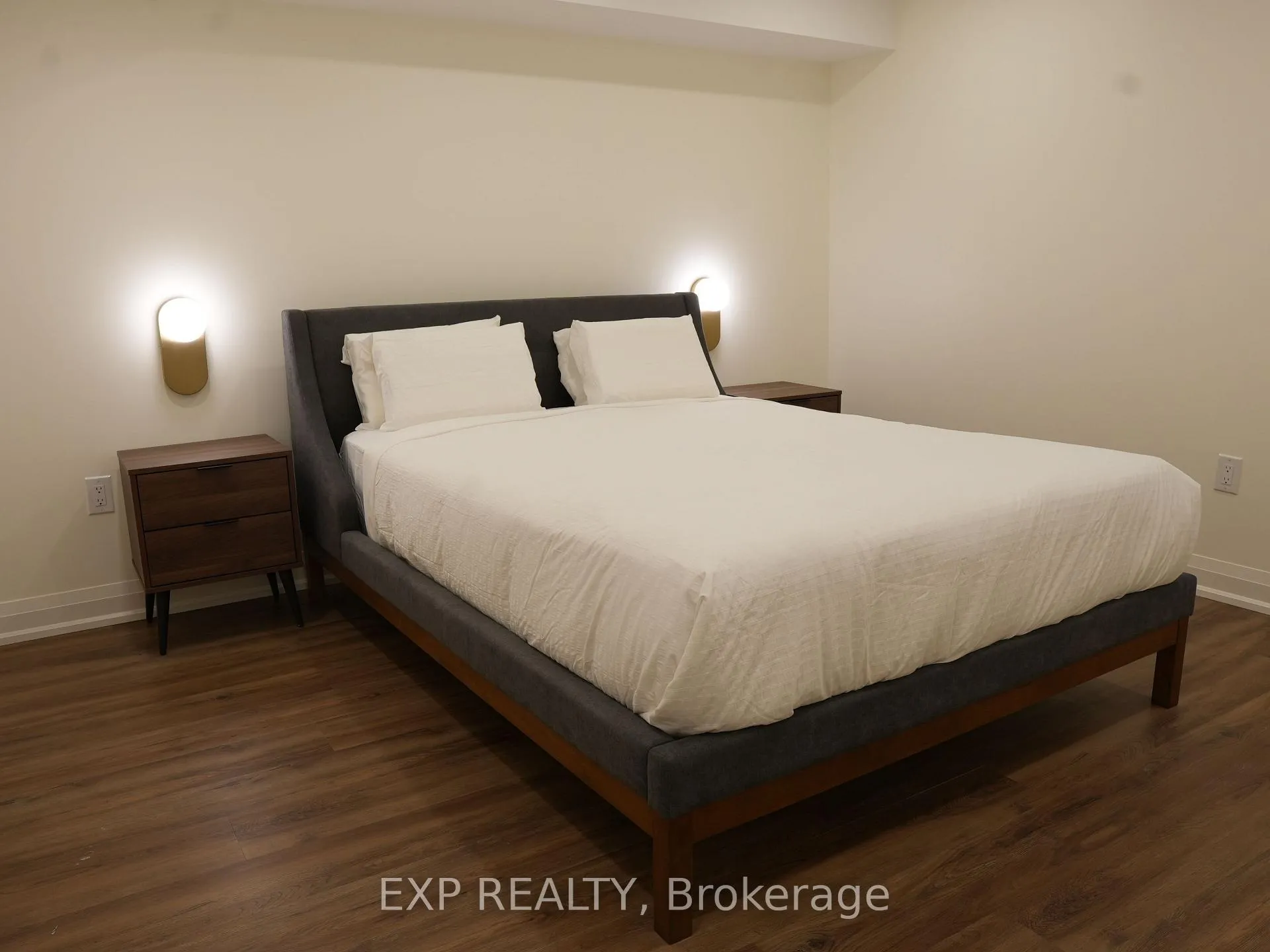 Photo 4 of Unit Bsmt, 1167 Bancroft Drive, Mississauga, East Credit — HOMEH