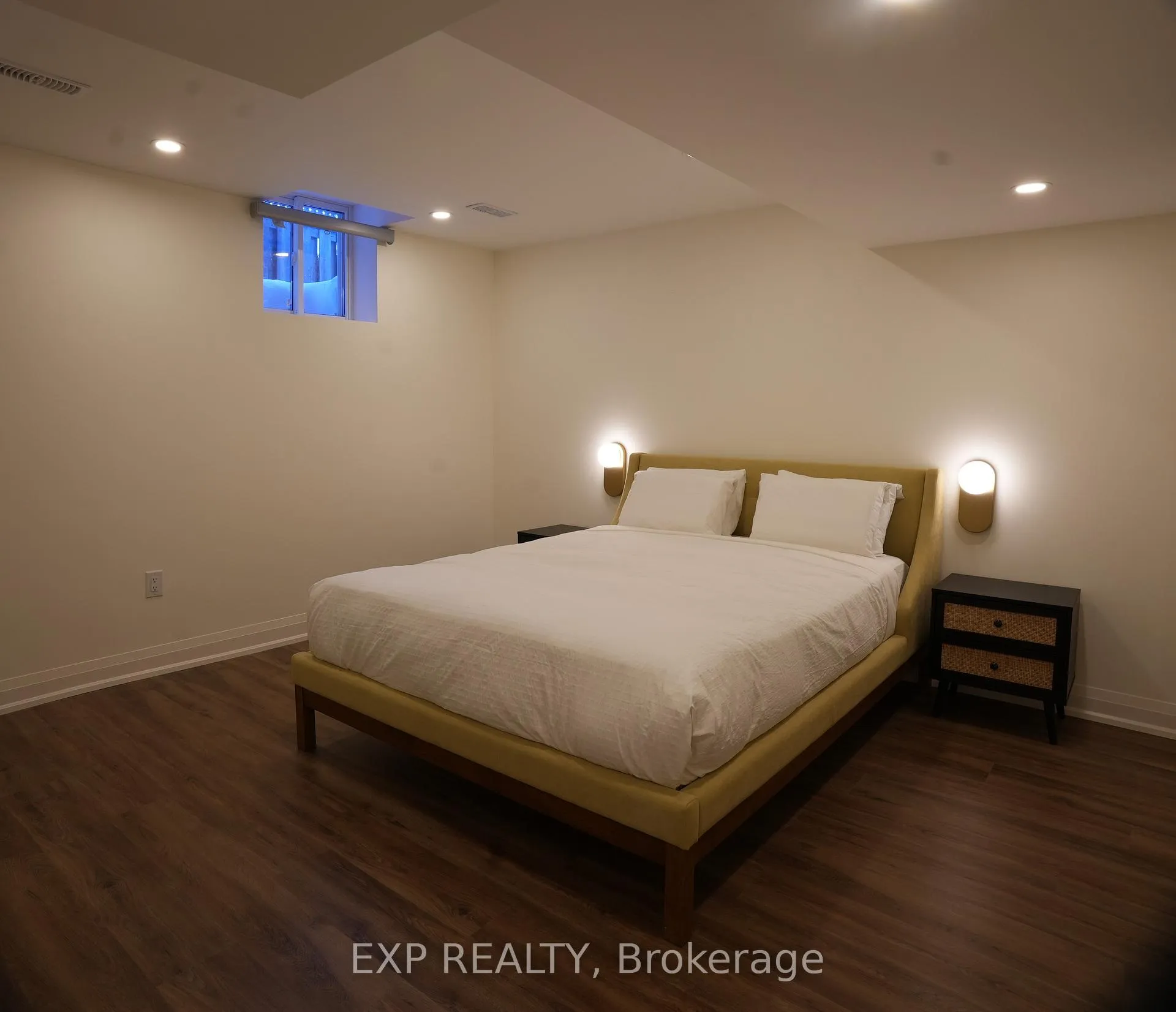 Photo 5 of Unit Bsmt, 1167 Bancroft Drive, Mississauga, East Credit — HOMEH