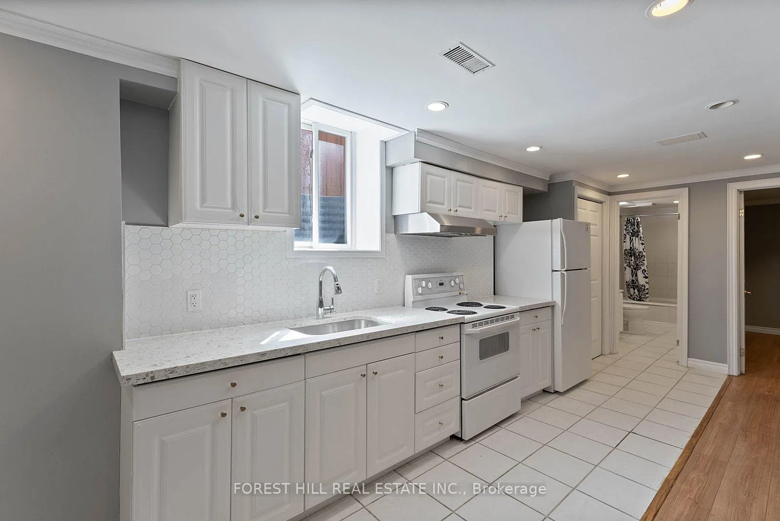 Photo 7 of Unit Bsmt, 5003 Rosebush Road, Mississauga, East Credit — HOMEH