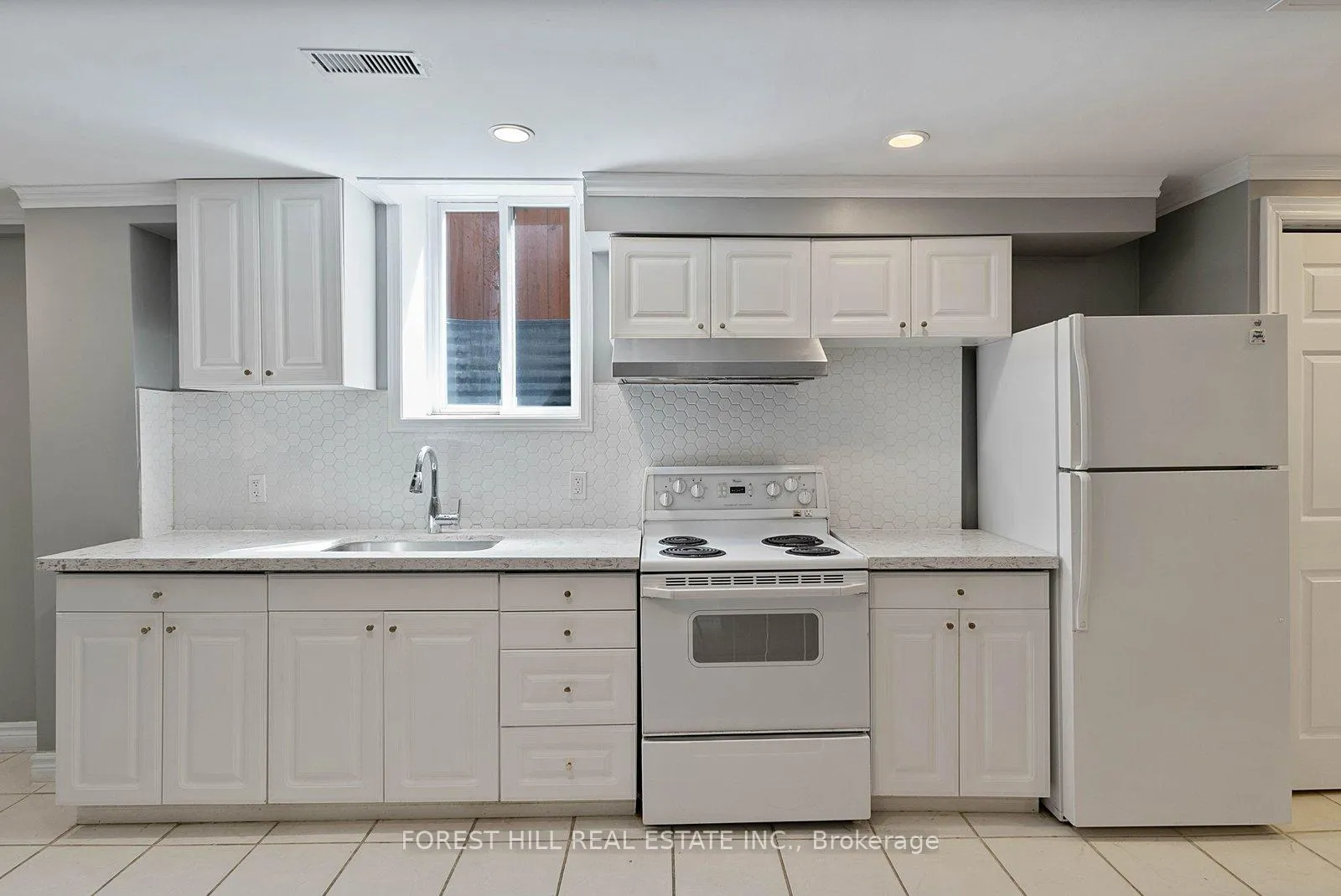 Photo 8 of Unit Bsmt, 5003 Rosebush Road, Mississauga, East Credit — HOMEH