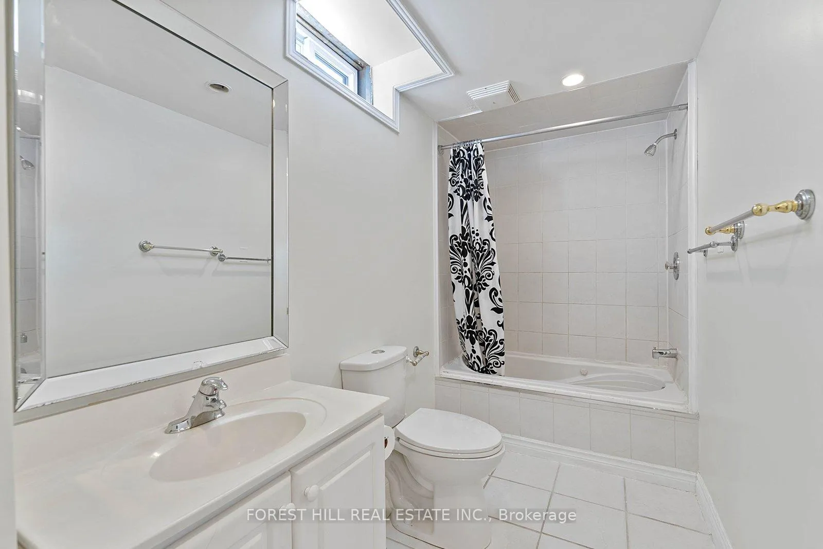 Photo 23 of Unit Bsmt, 5003 Rosebush Road, Mississauga, East Credit — HOMEH