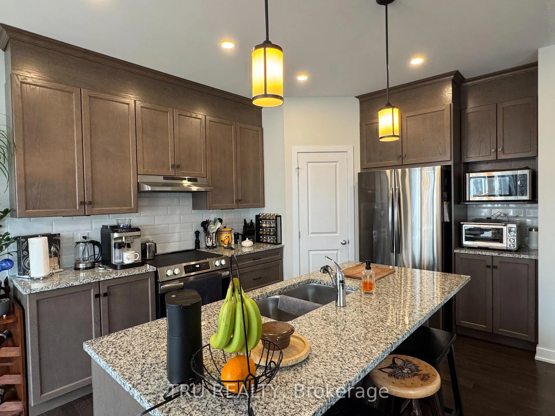 Photo 5 of 802 Sendero Way, Ottawa, Remainder of Stittsville & Area — HOMEH