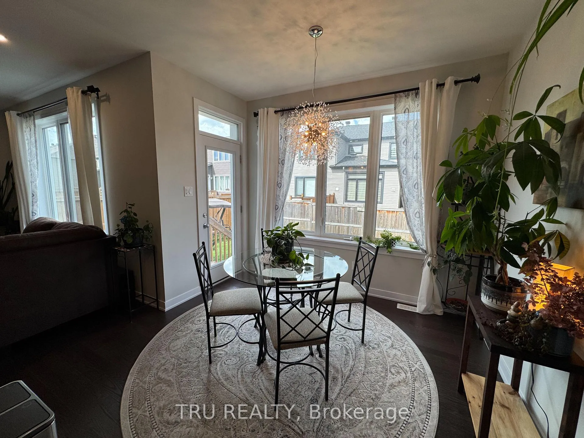 Photo 6 of 802 Sendero Way, Ottawa, Remainder of Stittsville & Area — HOMEH