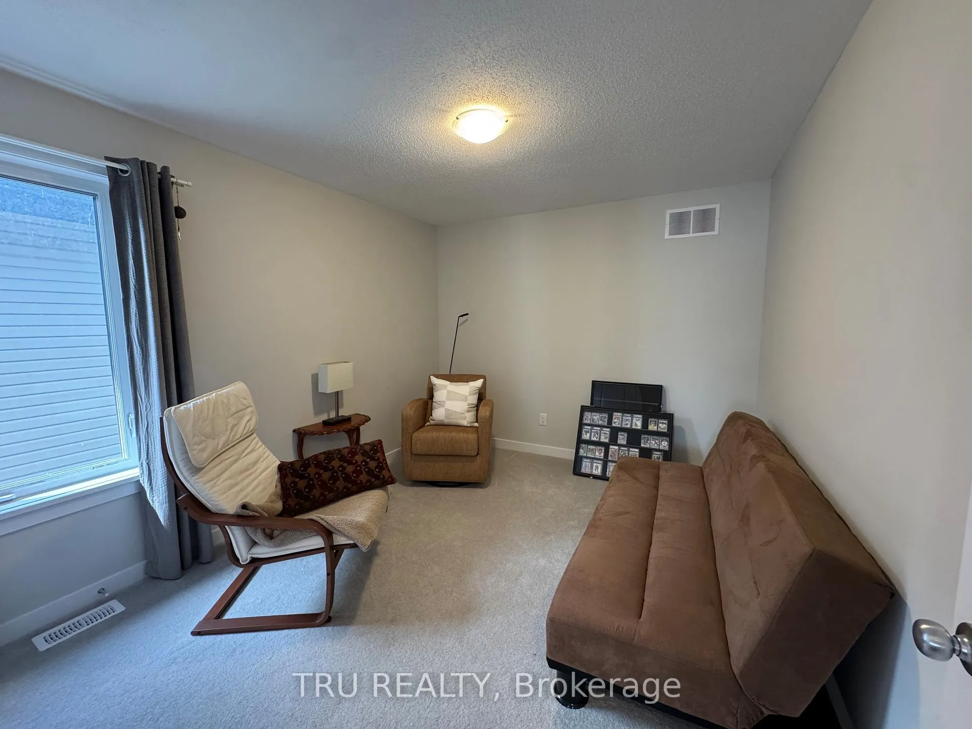 Photo 15 of 802 Sendero Way, Ottawa, Remainder of Stittsville & Area — HOMEH