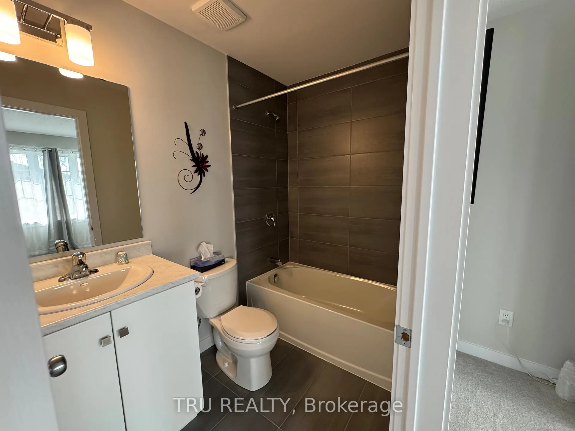 Photo 18 of 802 Sendero Way, Ottawa, Remainder of Stittsville & Area — HOMEH