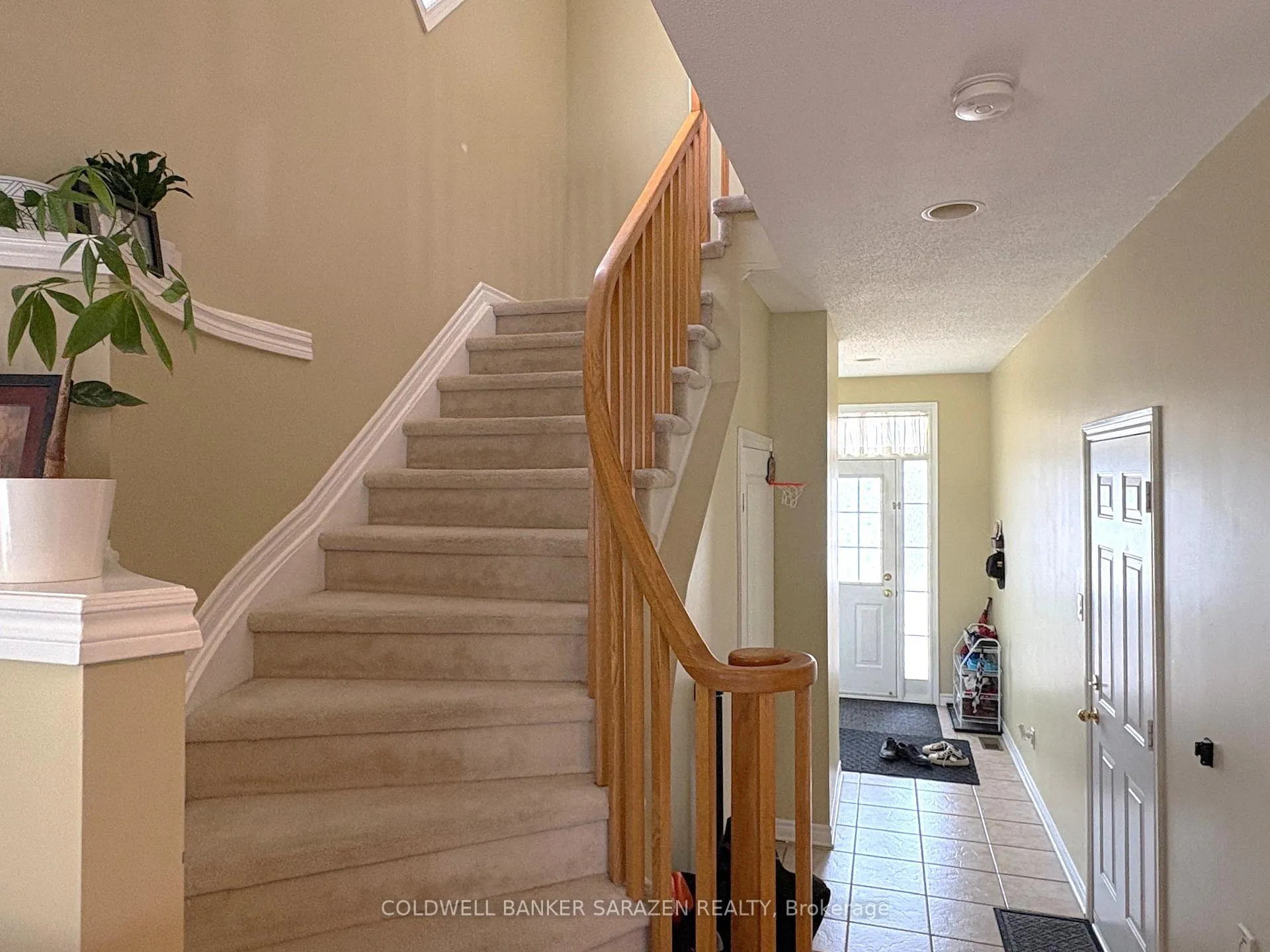 Photo 2 of 253 Saddlesmith Circle, Ottawa, Kanata - Emerald Meadows/Trailwest — HOMEH