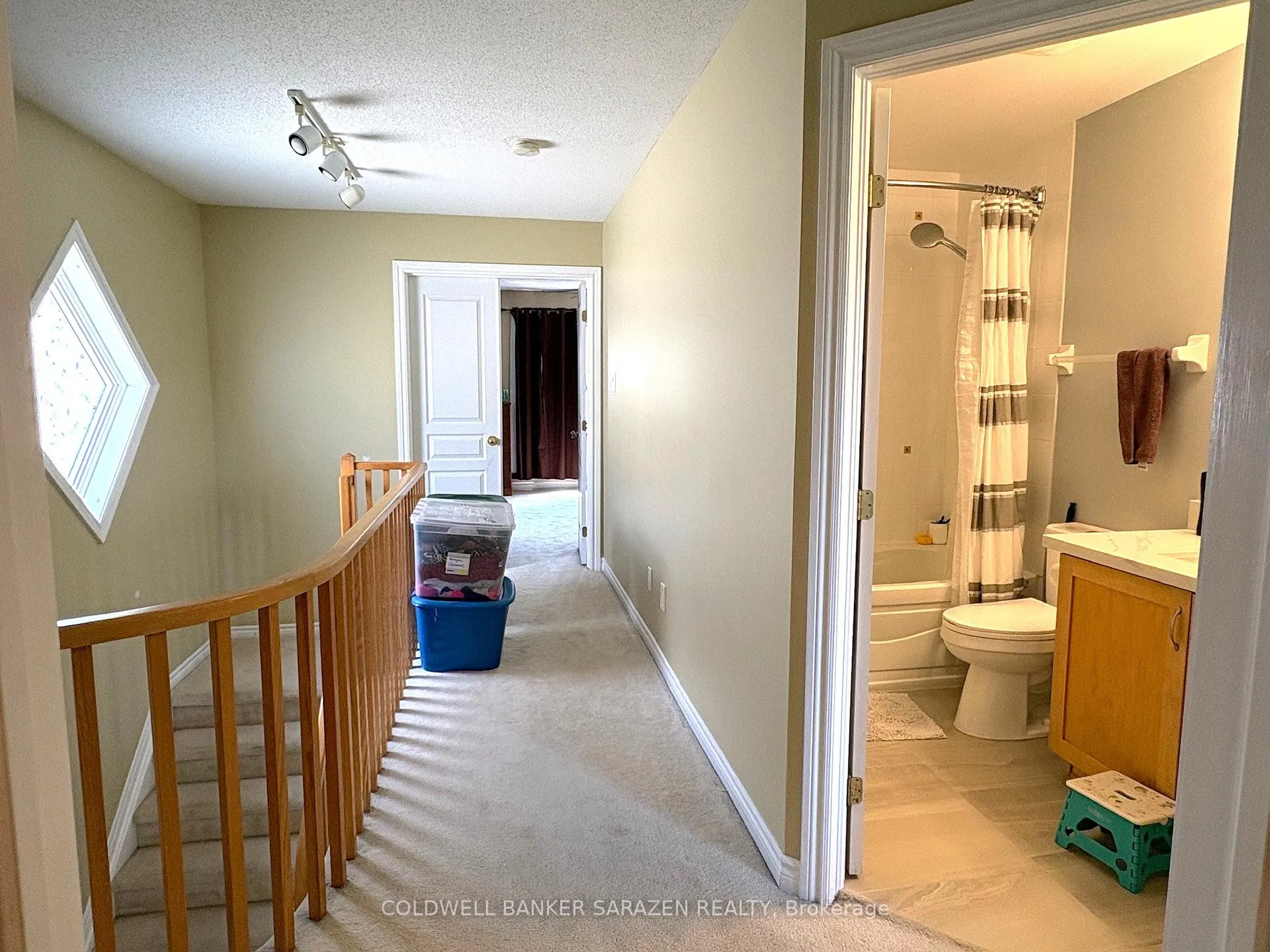 Photo 6 of 253 Saddlesmith Circle, Ottawa, Kanata - Emerald Meadows/Trailwest — HOMEH