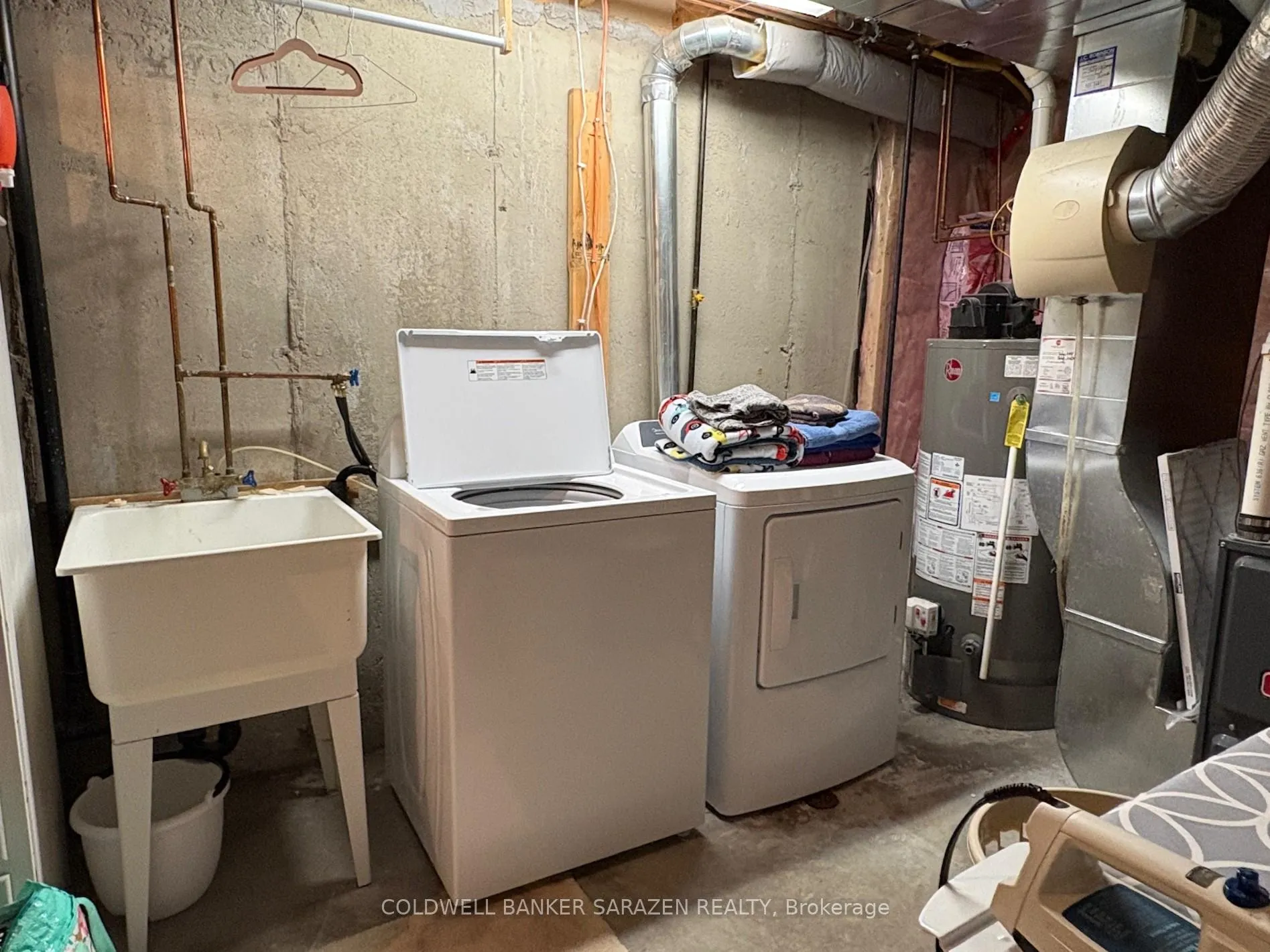 Photo 17 of 253 Saddlesmith Circle, Ottawa, Kanata - Emerald Meadows/Trailwest — HOMEH