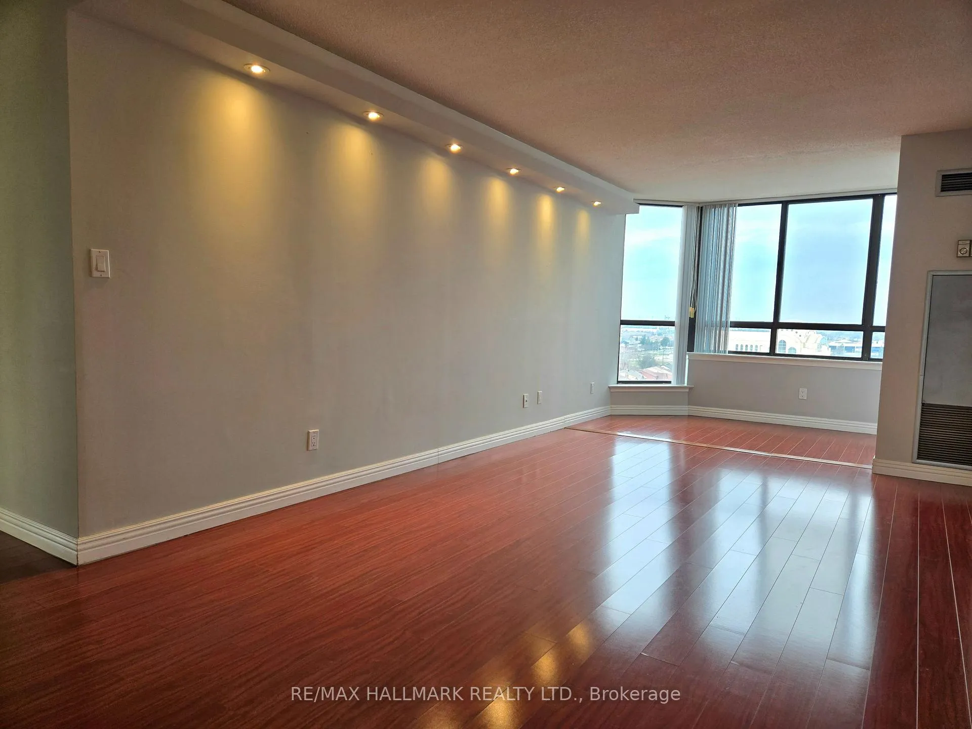 Photo 8 of Unit 1239, 25 Bamburgh Circle, Scarborough, Steeles — HOMEH