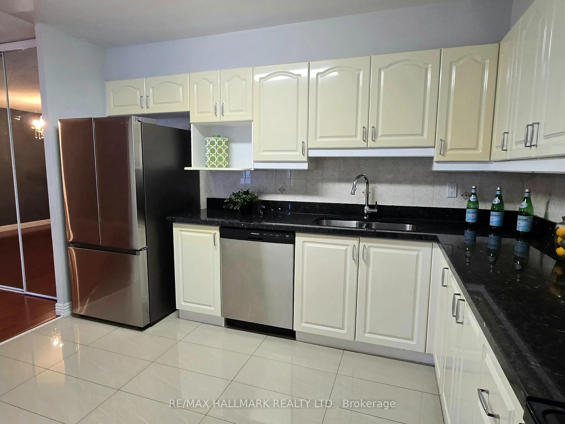 Photo 10 of Unit 1239, 25 Bamburgh Circle, Scarborough, Steeles — HOMEH
