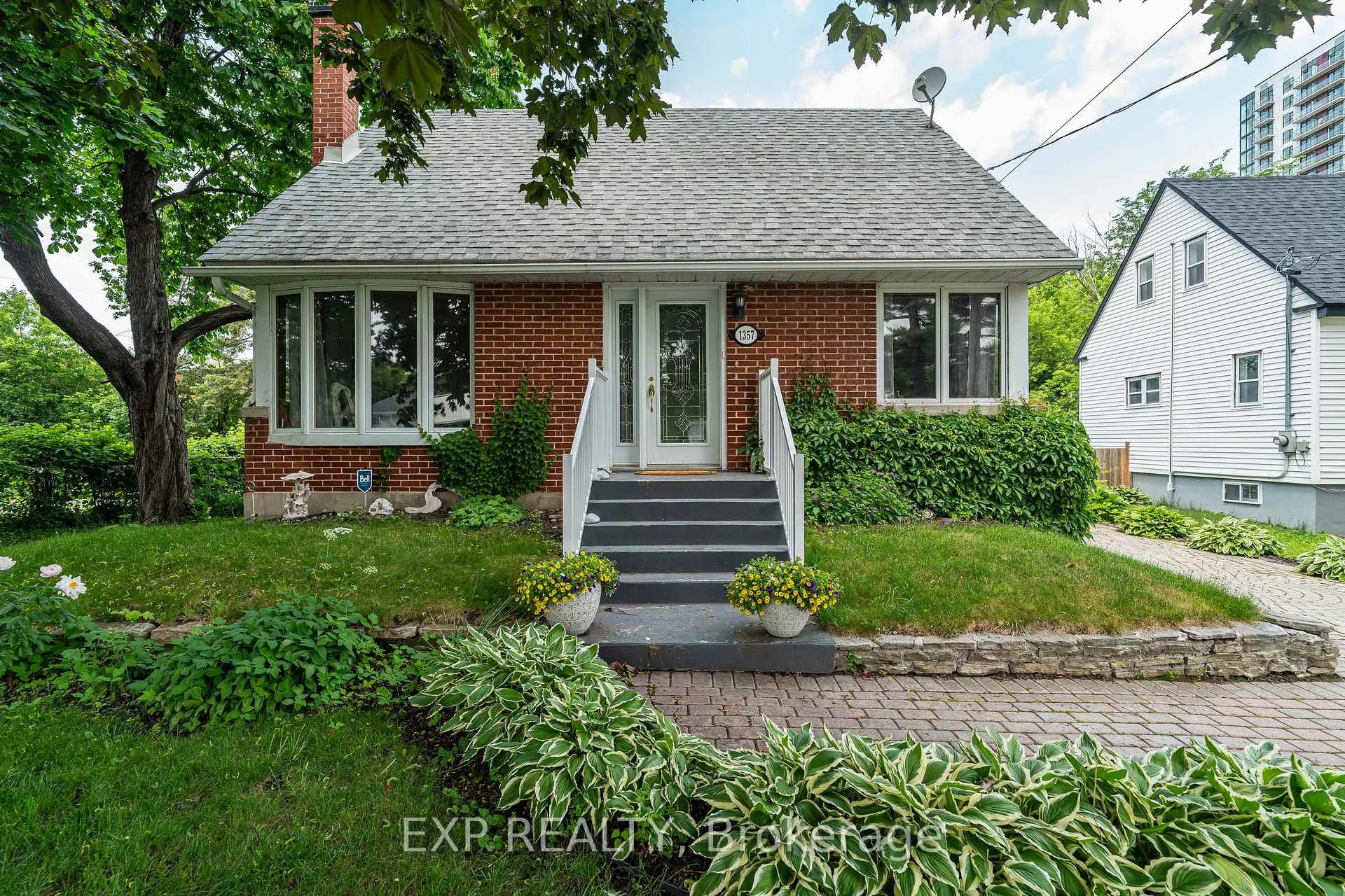 Photo 2 of 1357 Thames Street, Ottawa, Carlington — HOMEH