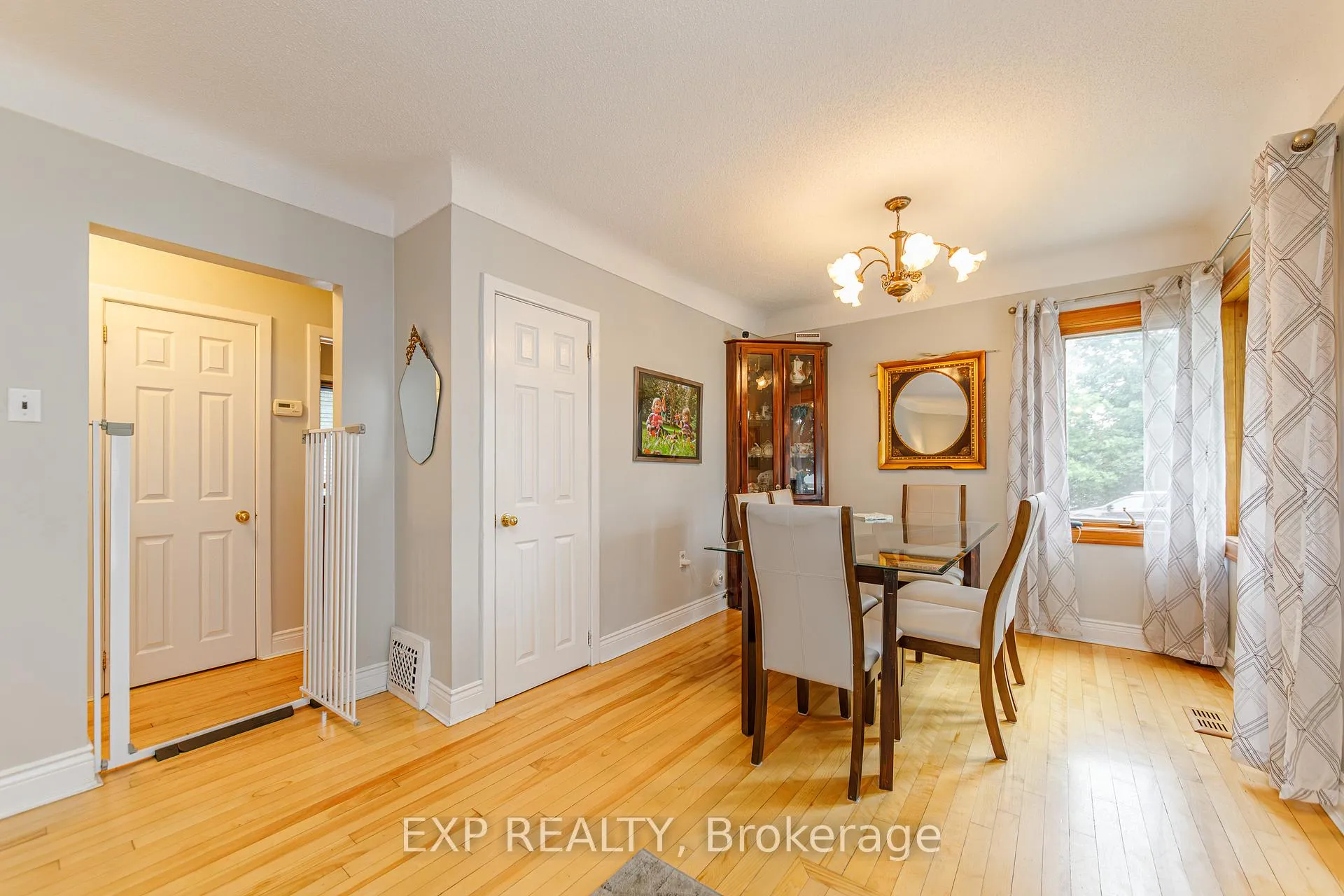 Photo 5 of 1357 Thames Street, Ottawa, Carlington — HOMEH