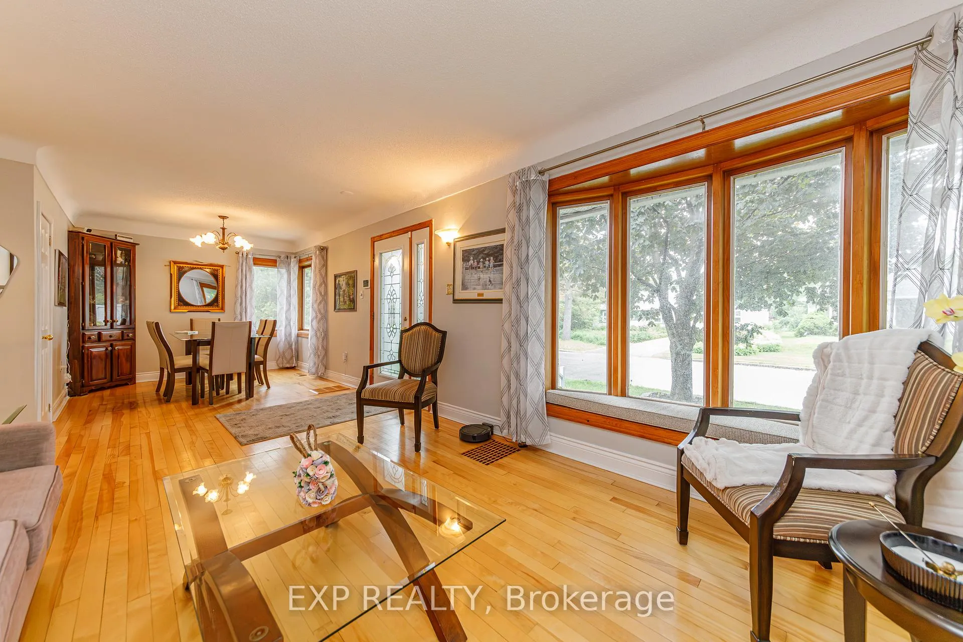 Photo 6 of 1357 Thames Street, Ottawa, Carlington — HOMEH