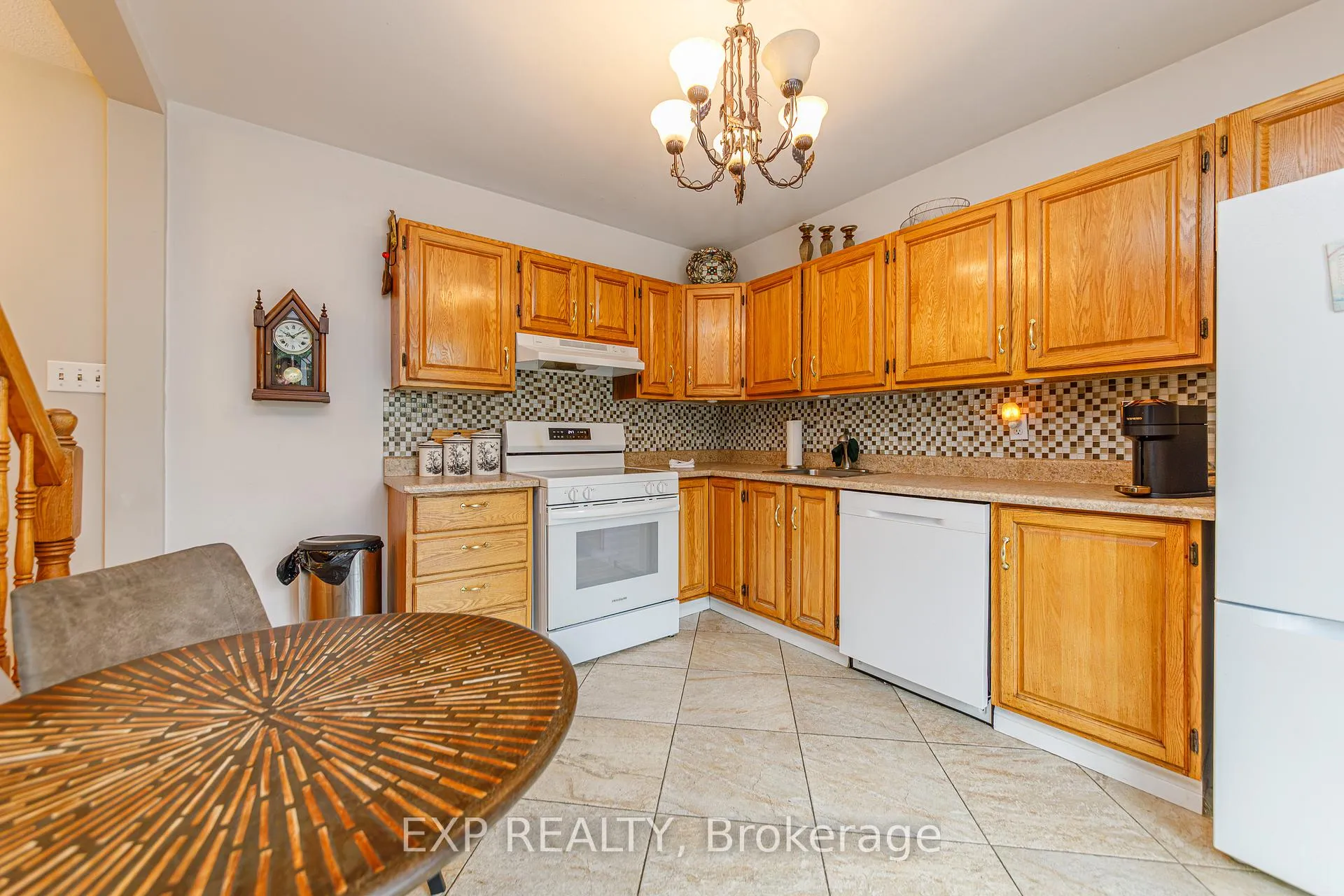 Photo 15 of 1357 Thames Street, Ottawa, Carlington — HOMEH