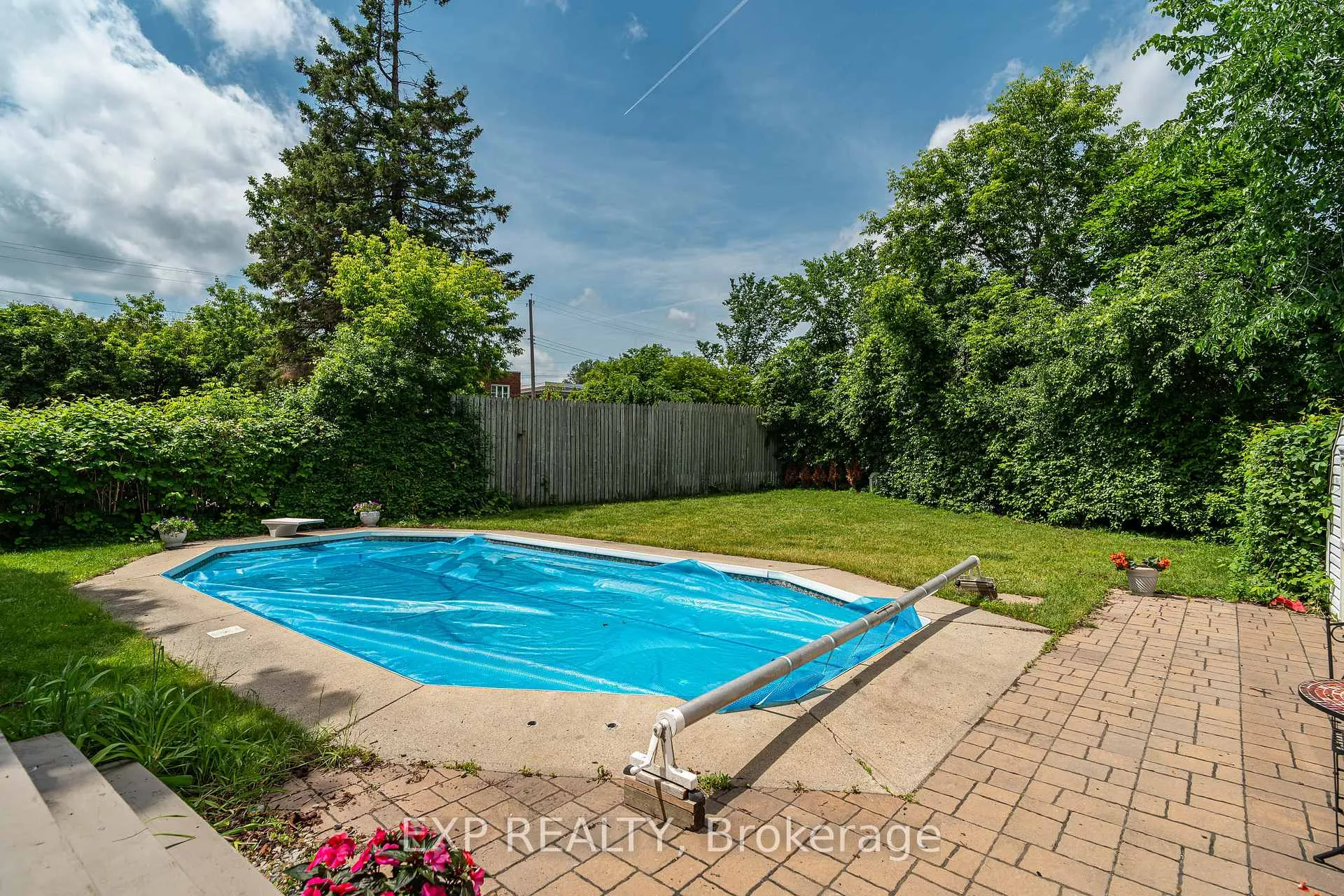 Photo 30 of 1357 Thames Street, Ottawa, Carlington — HOMEH