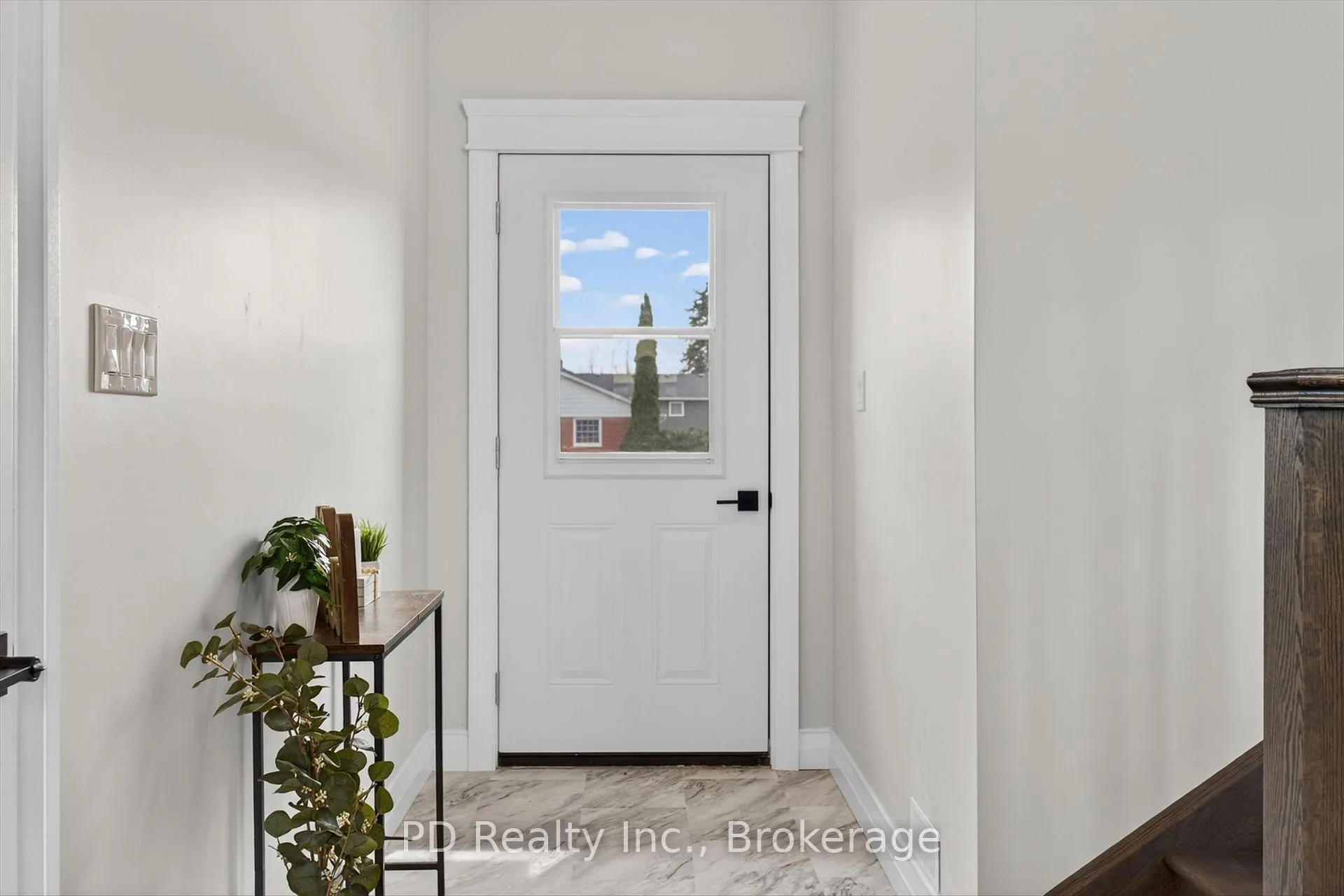 Photo 2 of 934 Mount Pleasant Road, Cavan Monaghan, Cavan Twp — HOMEH