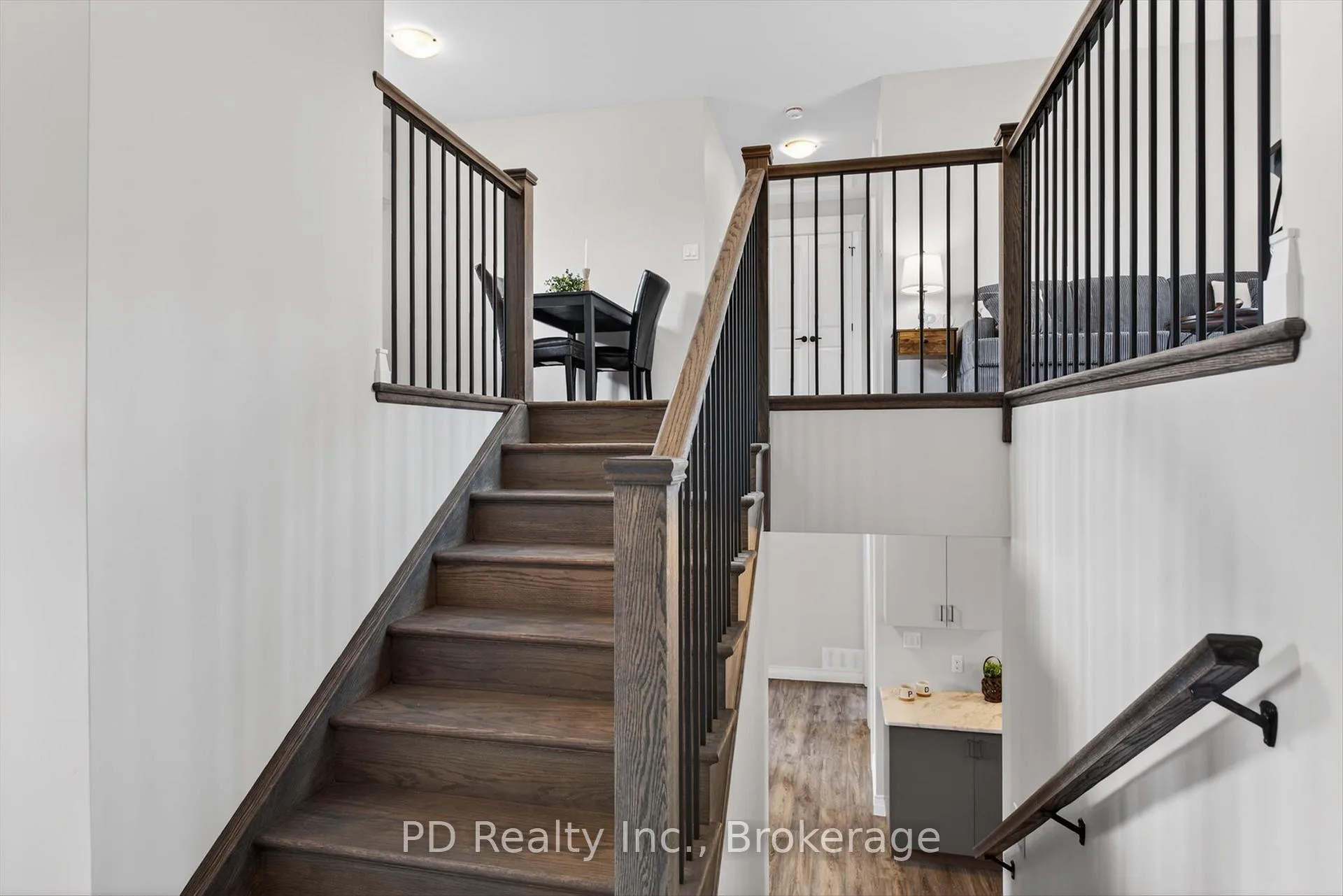 Photo 4 of 934 Mount Pleasant Road, Cavan Monaghan, Cavan Twp — HOMEH
