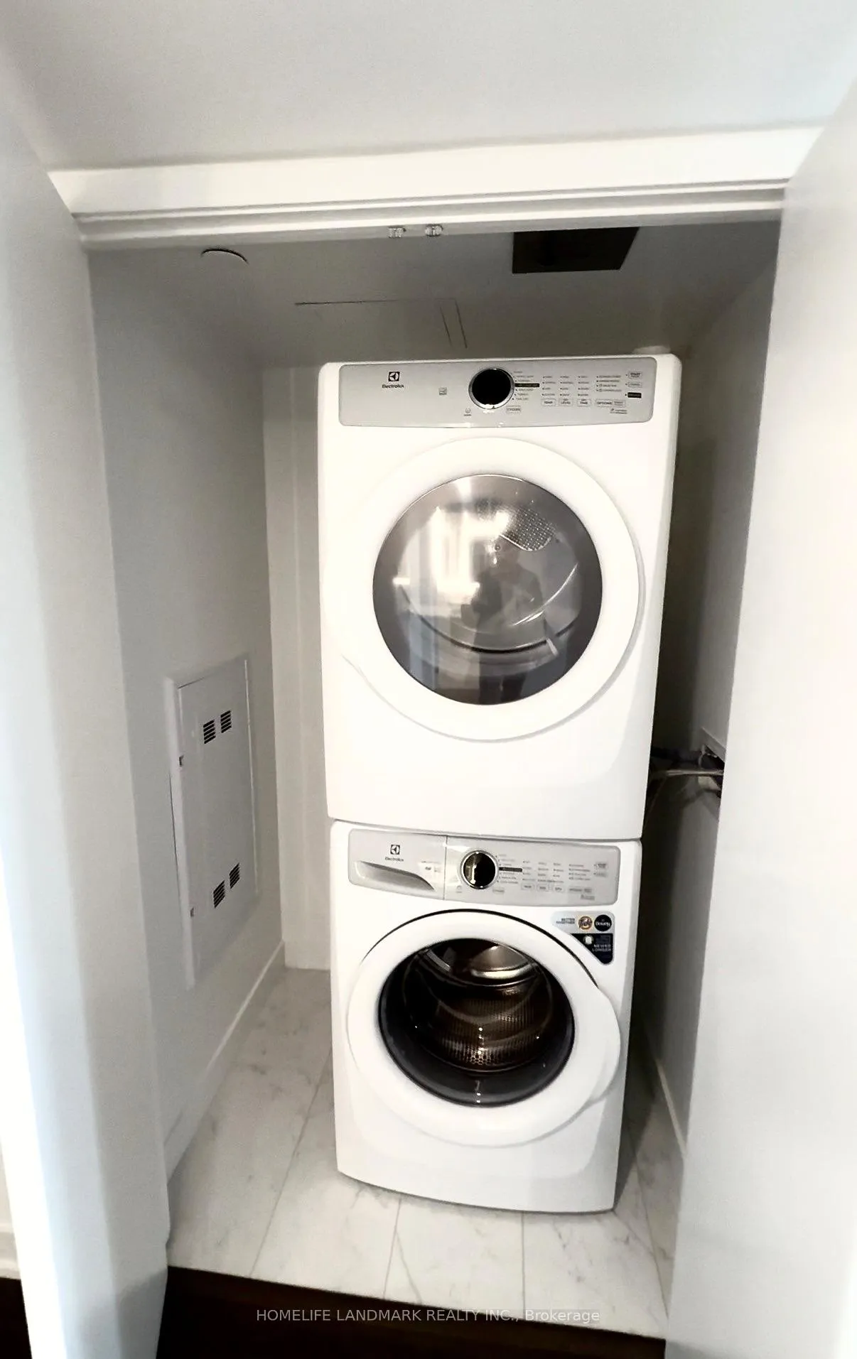 Photo 12 of Unit 2005, 609 Sherbourne Street, Toronto, North St. James Town — HOMEH