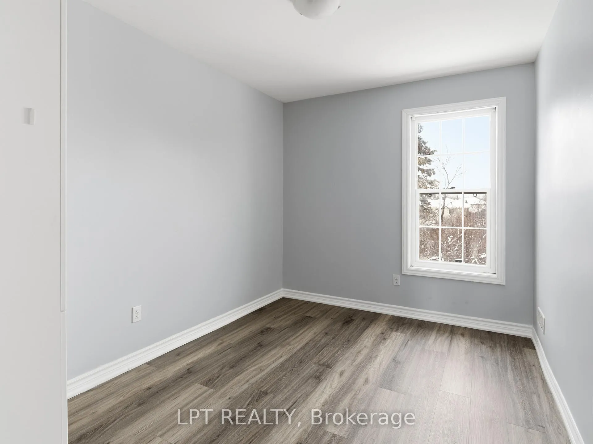 Photo 3 of Unit 4, 244 Penetanguishene Road, Barrie, Georgian Drive — HOMEH