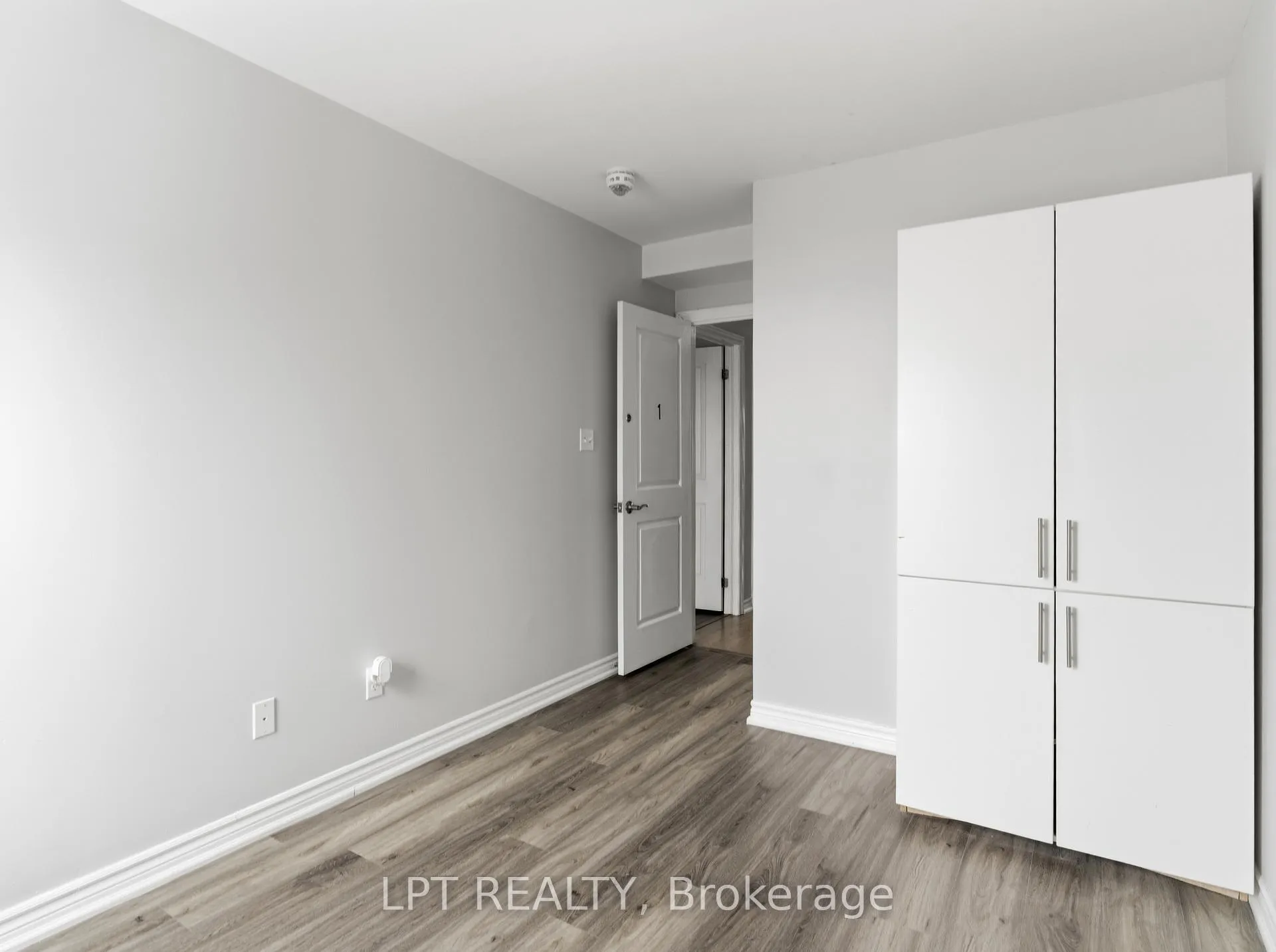 Photo 4 of Unit 4, 244 Penetanguishene Road, Barrie, Georgian Drive — HOMEH