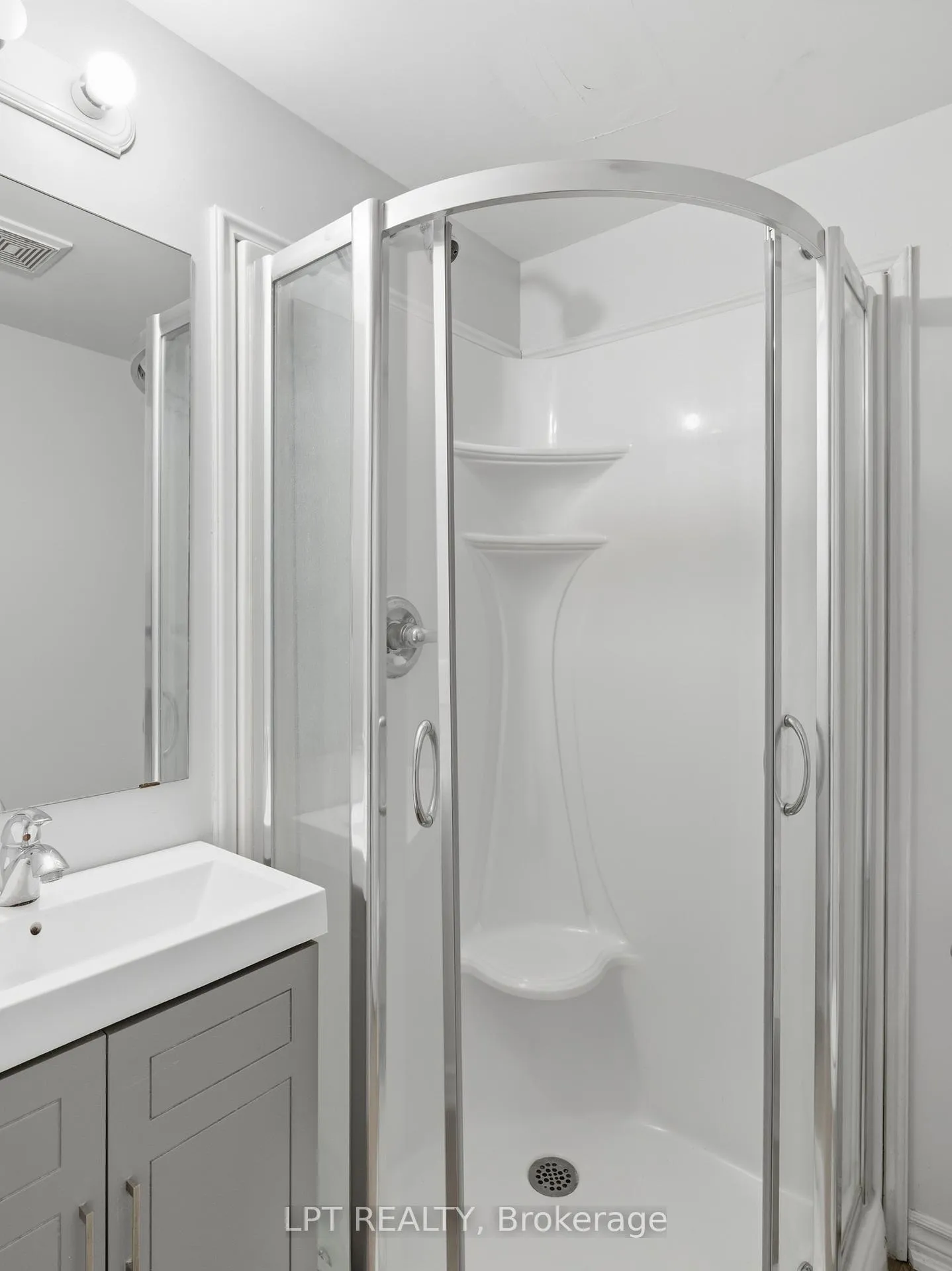 Photo 5 of Unit 4, 244 Penetanguishene Road, Barrie, Georgian Drive — HOMEH