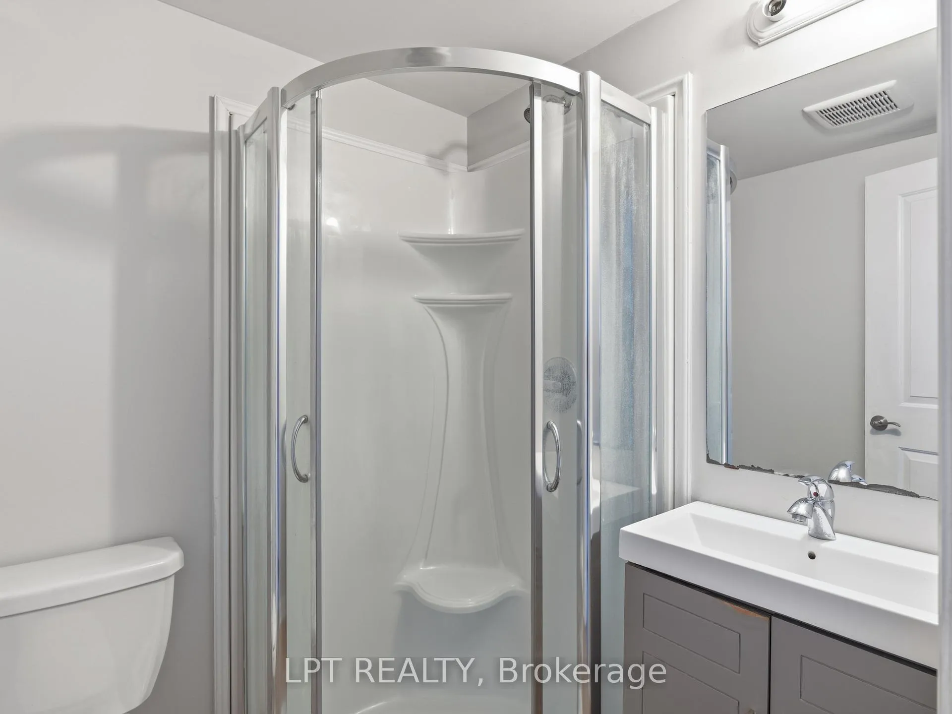 Photo 8 of Unit 4, 244 Penetanguishene Road, Barrie, Georgian Drive — HOMEH