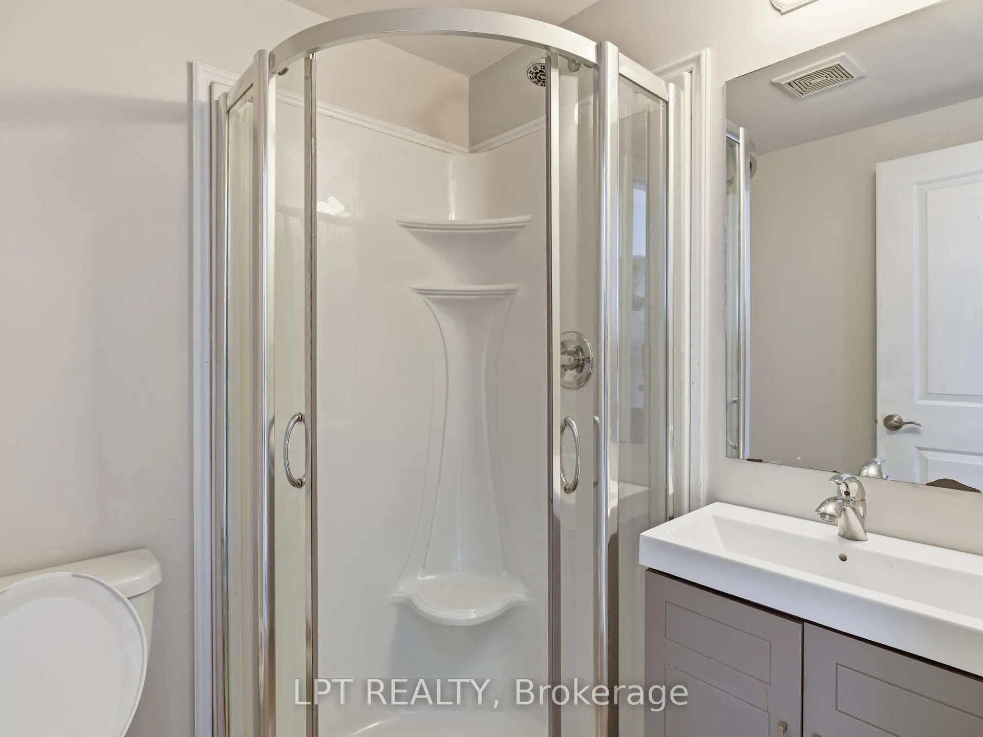 Photo 12 of Unit 4, 244 Penetanguishene Road, Barrie, Georgian Drive — HOMEH