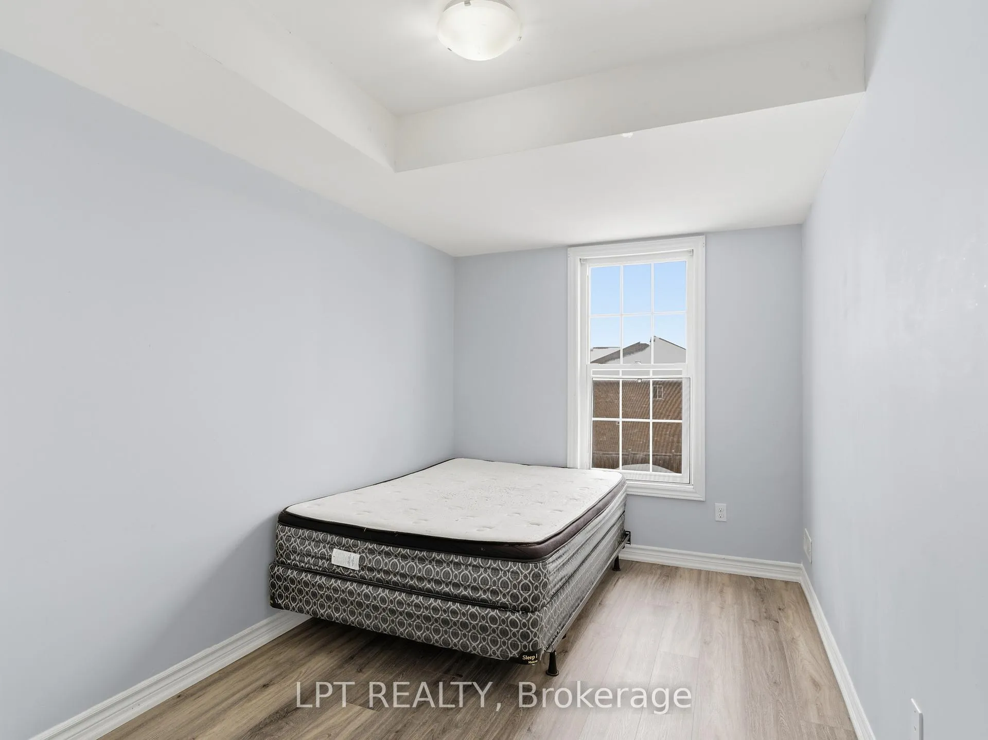 Photo 13 of Unit 4, 244 Penetanguishene Road, Barrie, Georgian Drive — HOMEH