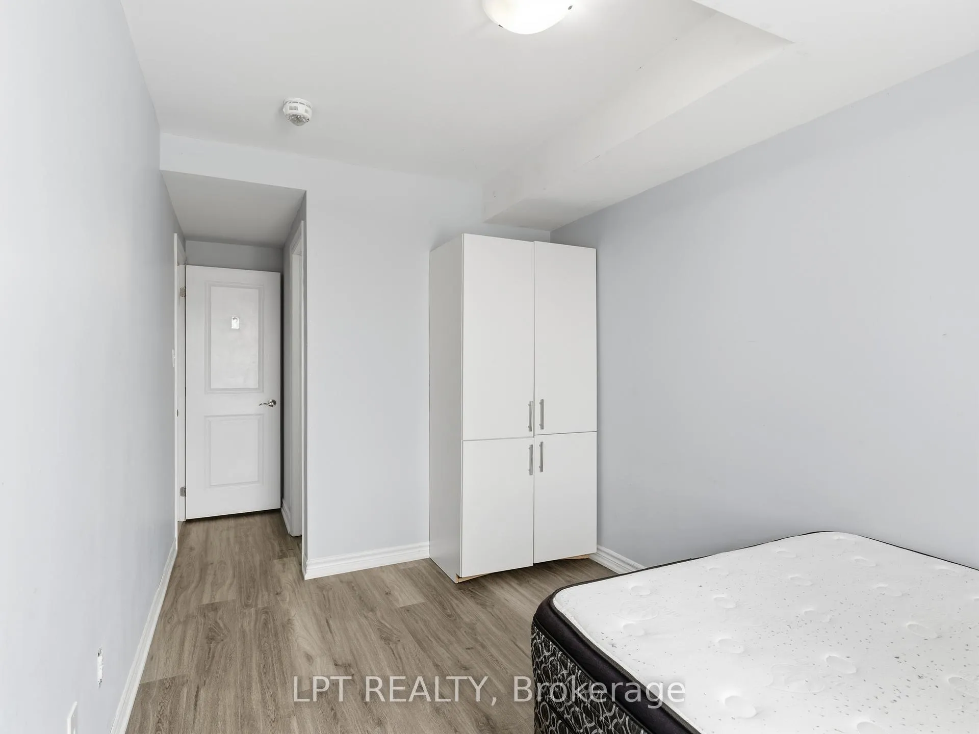 Photo 14 of Unit 4, 244 Penetanguishene Road, Barrie, Georgian Drive — HOMEH