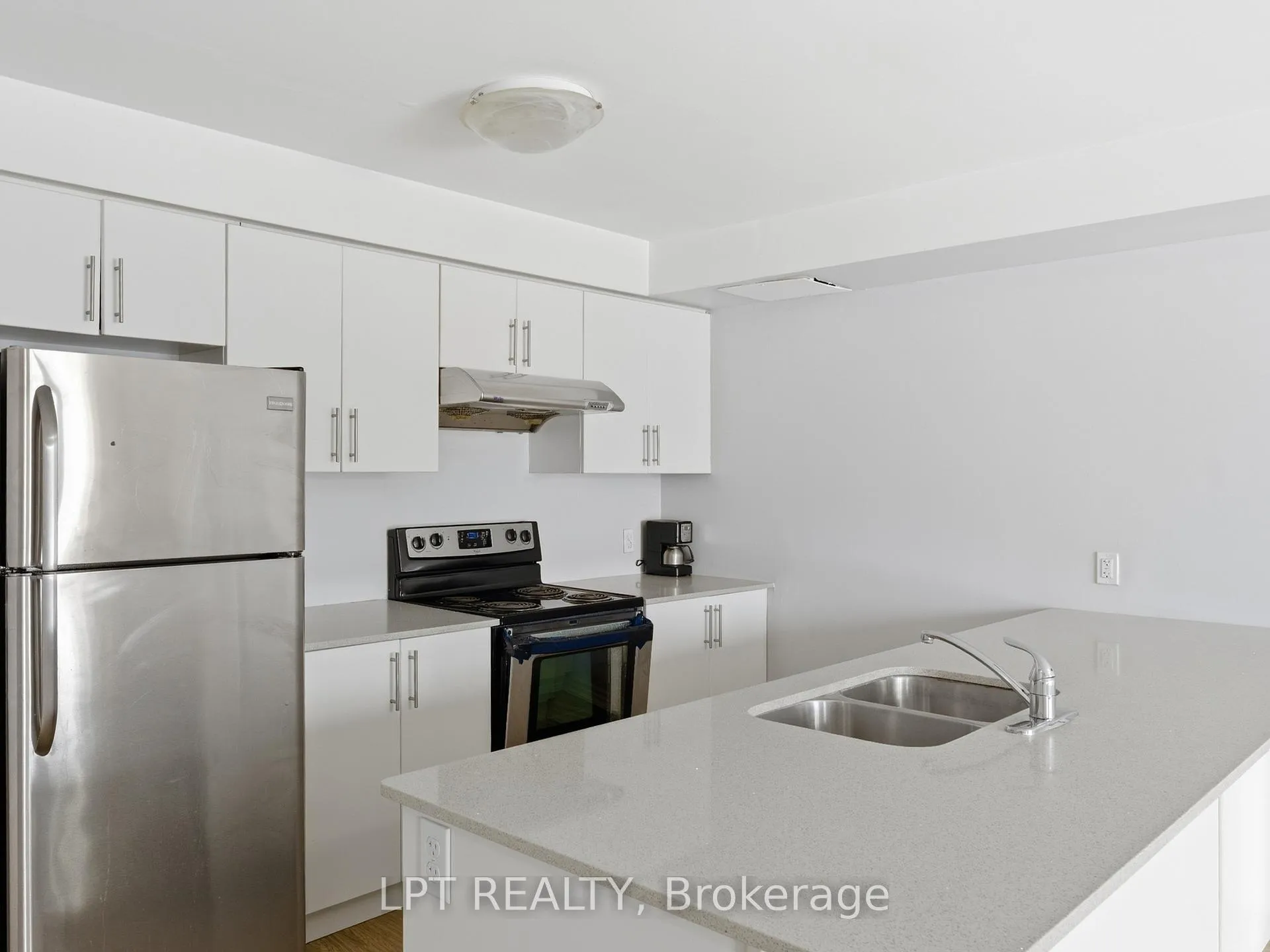 Photo 23 of Unit 4, 244 Penetanguishene Road, Barrie, Georgian Drive — HOMEH