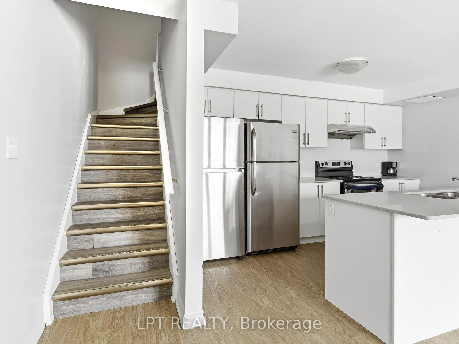 Photo 26 of Unit 4, 244 Penetanguishene Road, Barrie, Georgian Drive — HOMEH