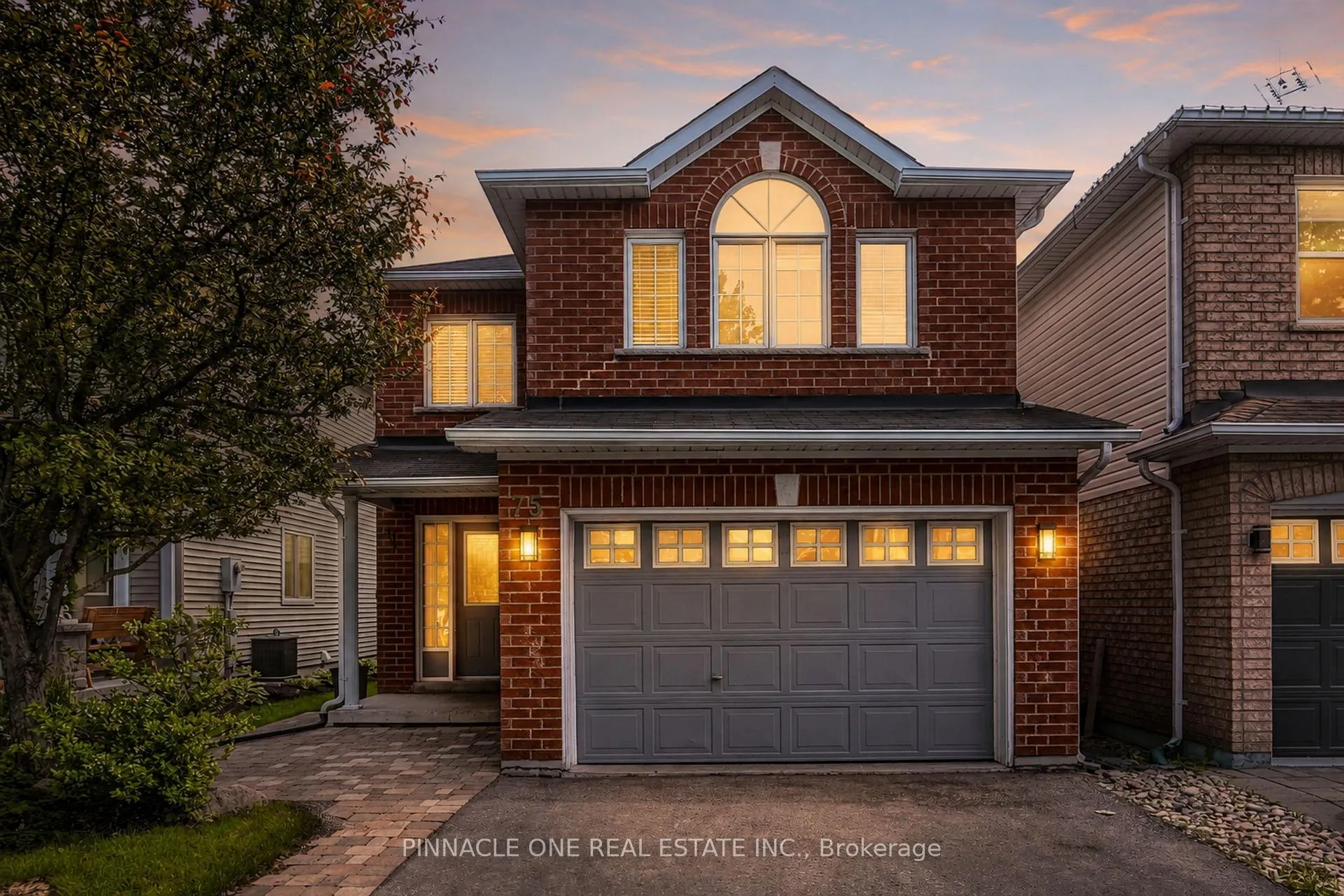 Photo 2 of 75 Dadson Drive, Clarington, Bowmanville — HOMEH