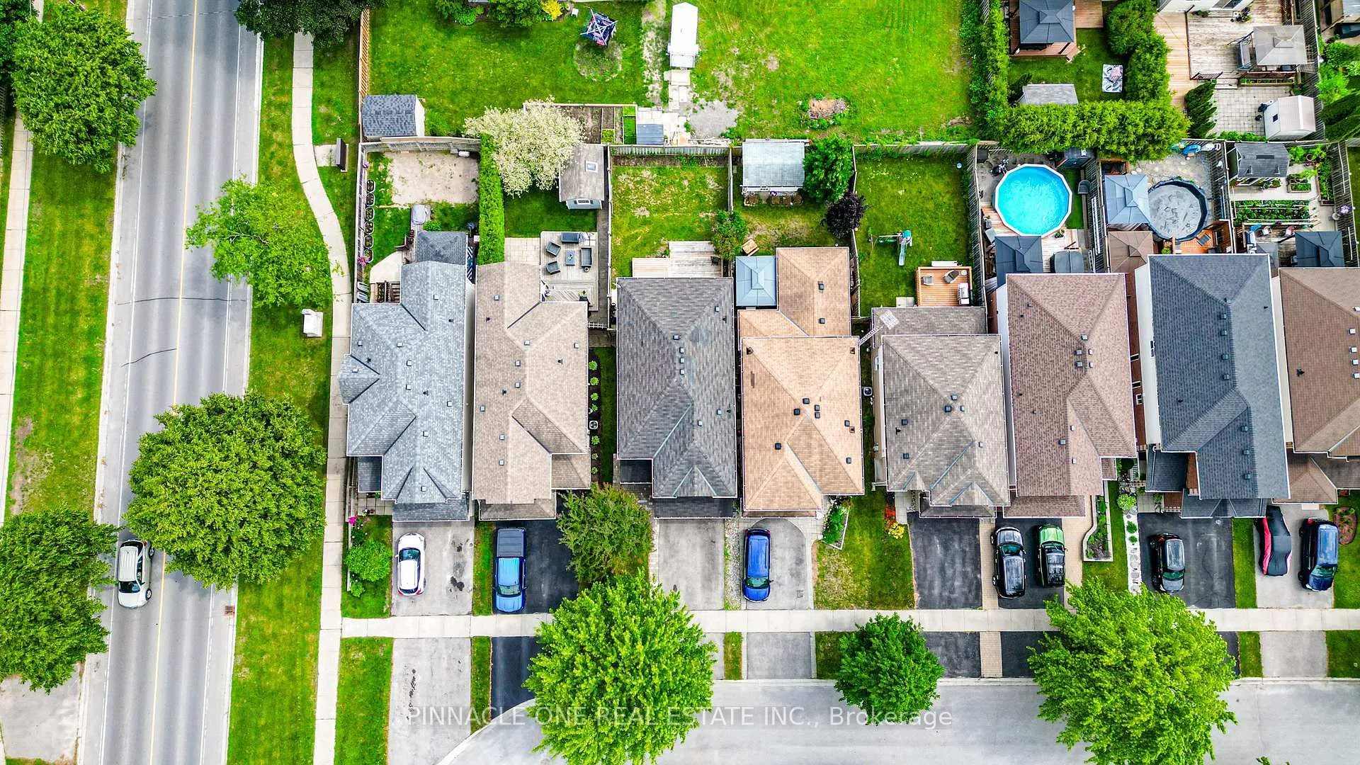 Photo 6 of 75 Dadson Drive, Clarington, Bowmanville — HOMEH