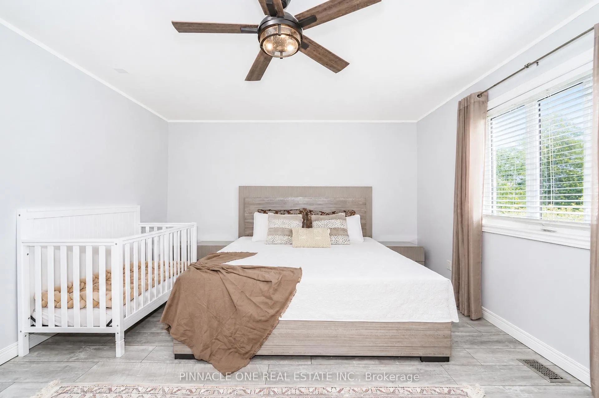 Photo 27 of 75 Dadson Drive, Clarington, Bowmanville — HOMEH