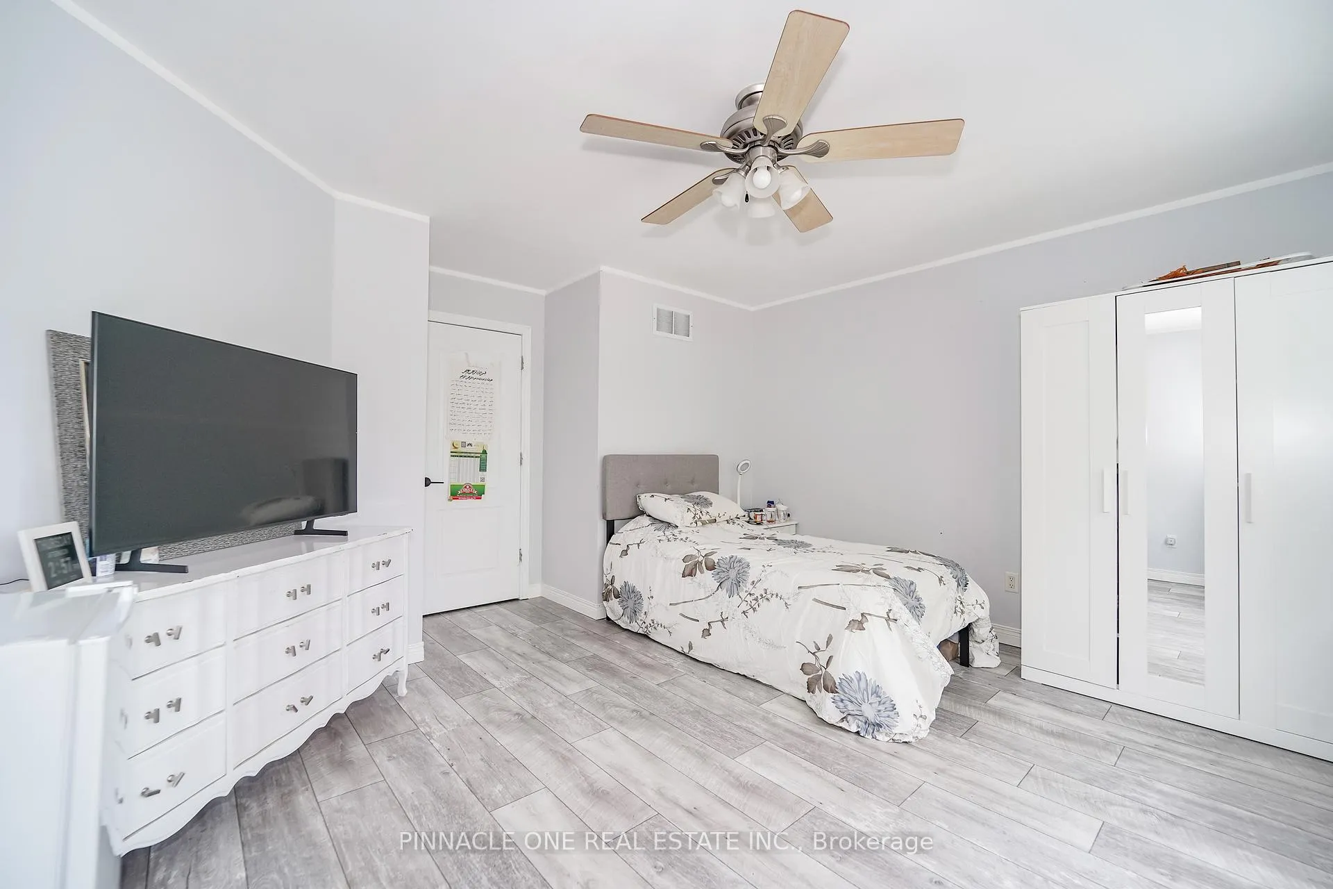 Photo 33 of 75 Dadson Drive, Clarington, Bowmanville — HOMEH