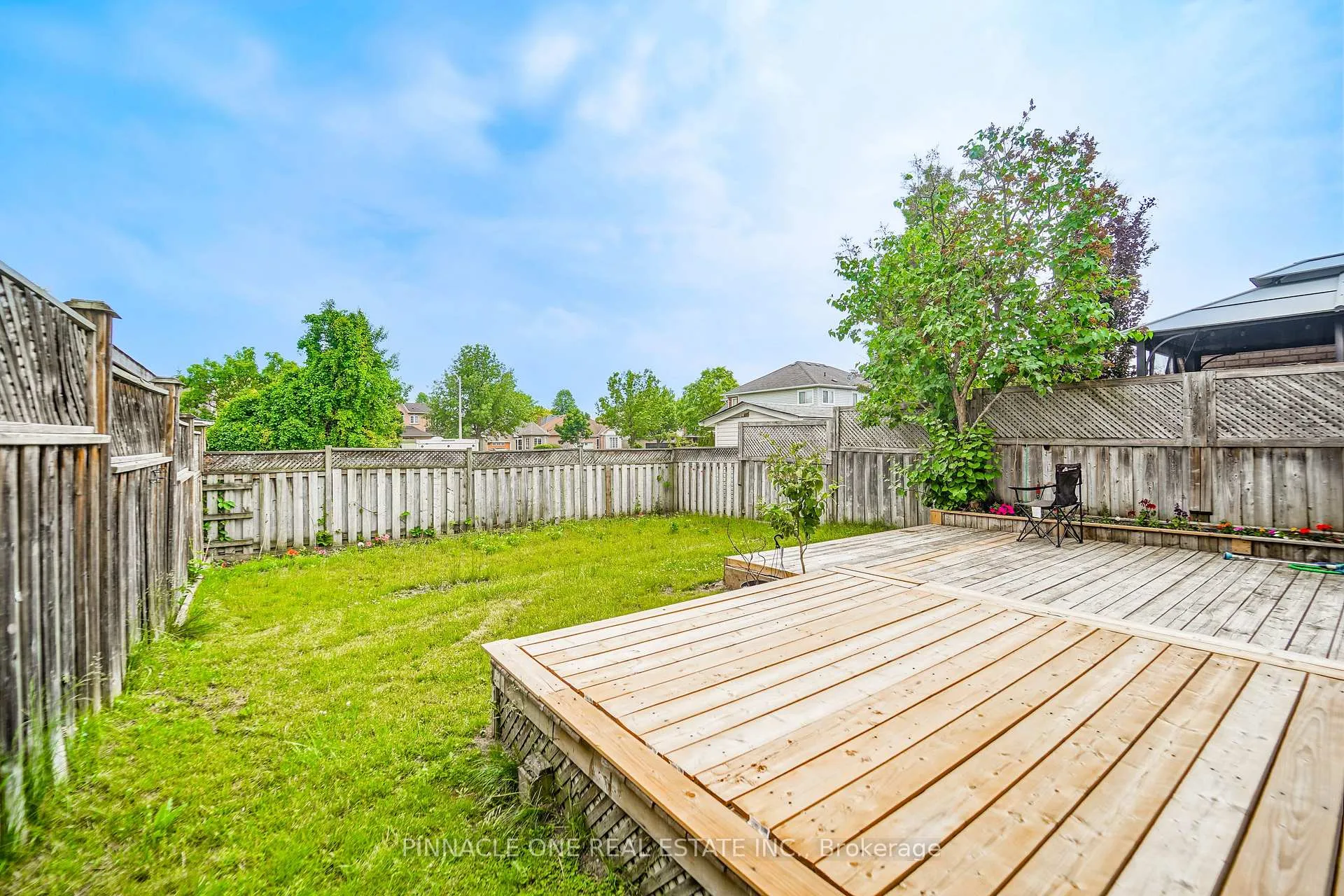 Photo 44 of 75 Dadson Drive, Clarington, Bowmanville — HOMEH
