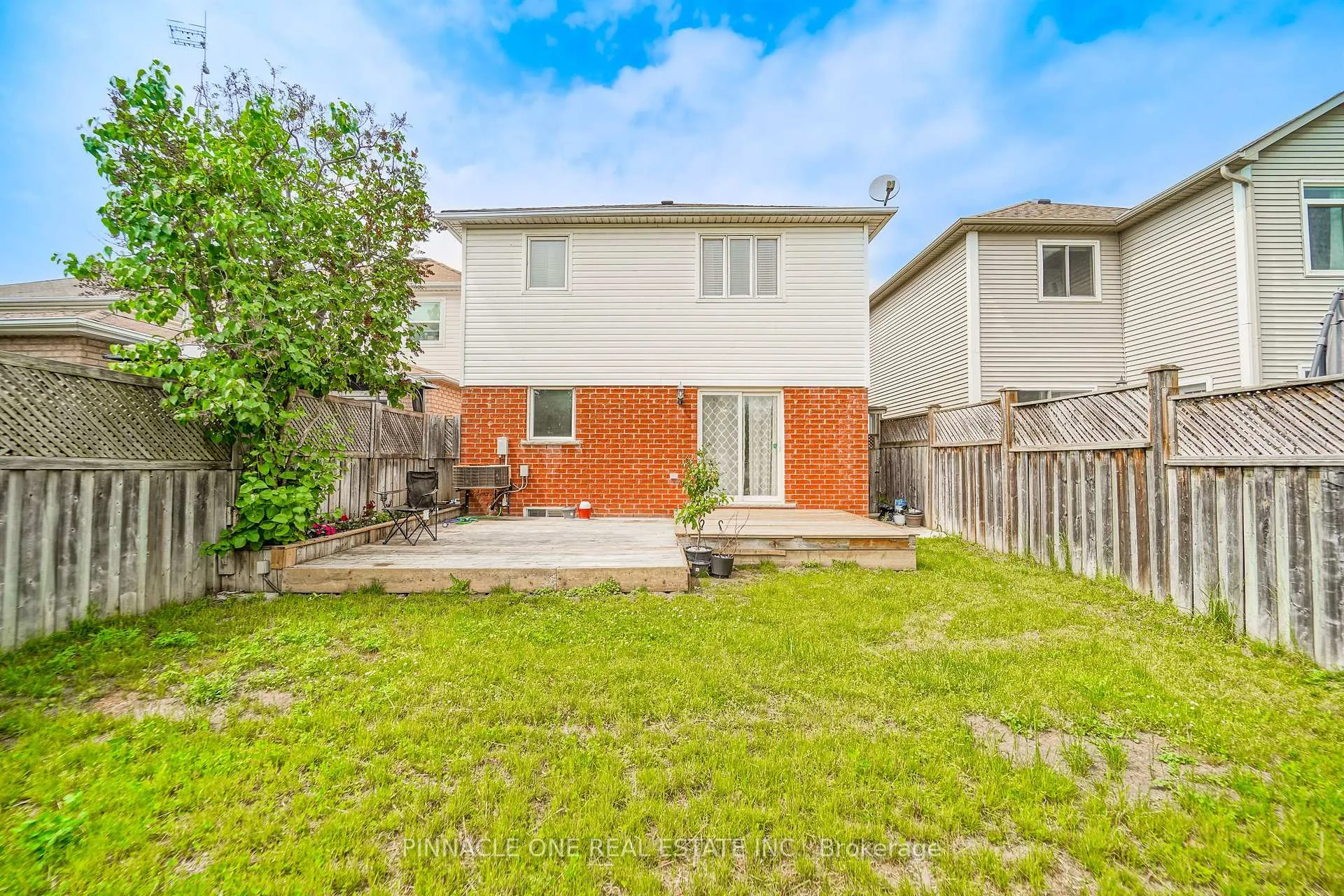 Photo 45 of 75 Dadson Drive, Clarington, Bowmanville — HOMEH