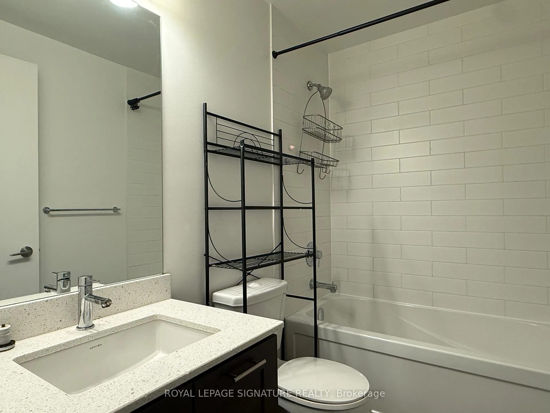 Photo 7 of Unit 305, 50 Bruyeres Mews, Toronto, Niagara — HOMEH